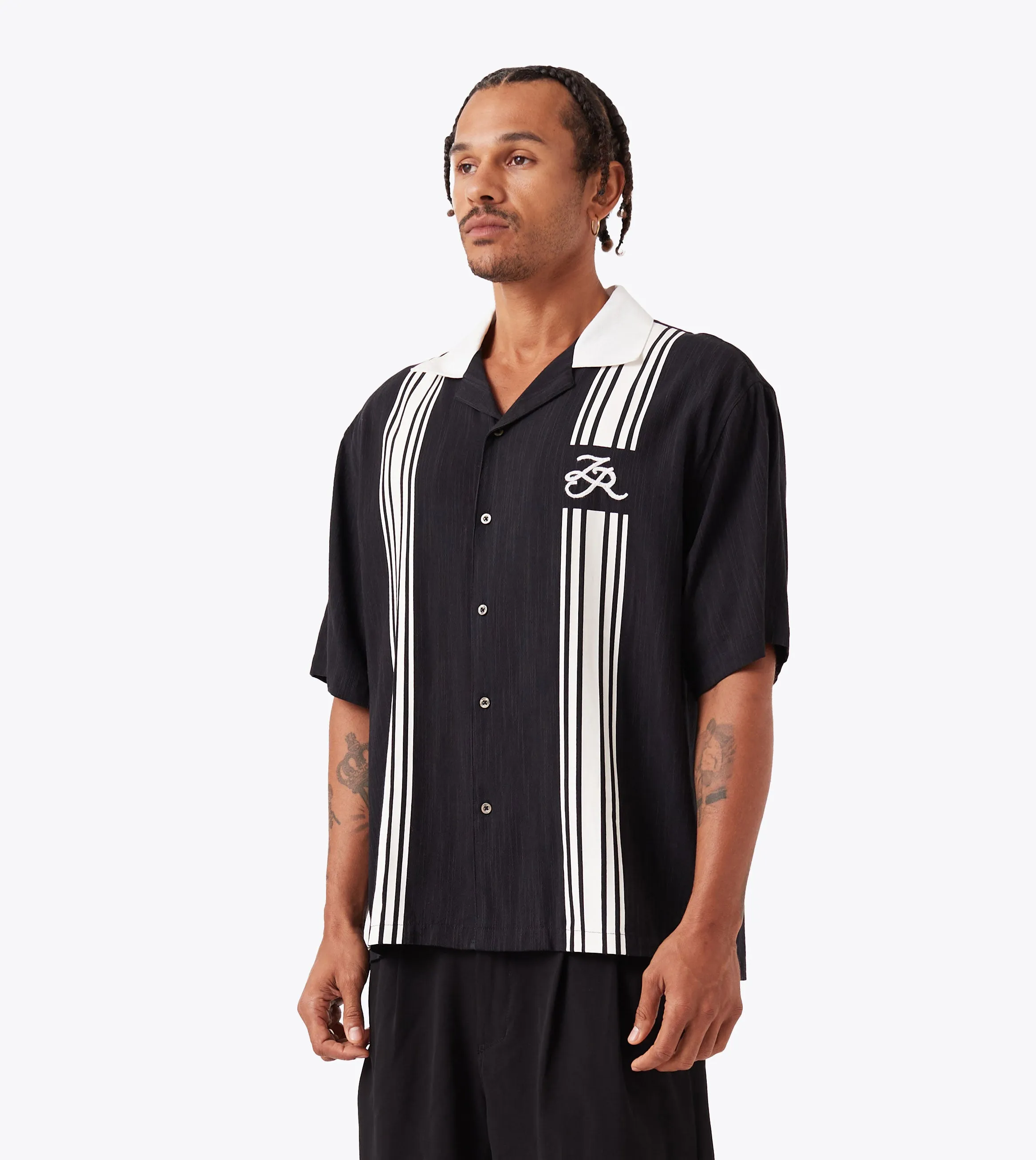 Bowling SS Shirt Black/White Cozy Robe