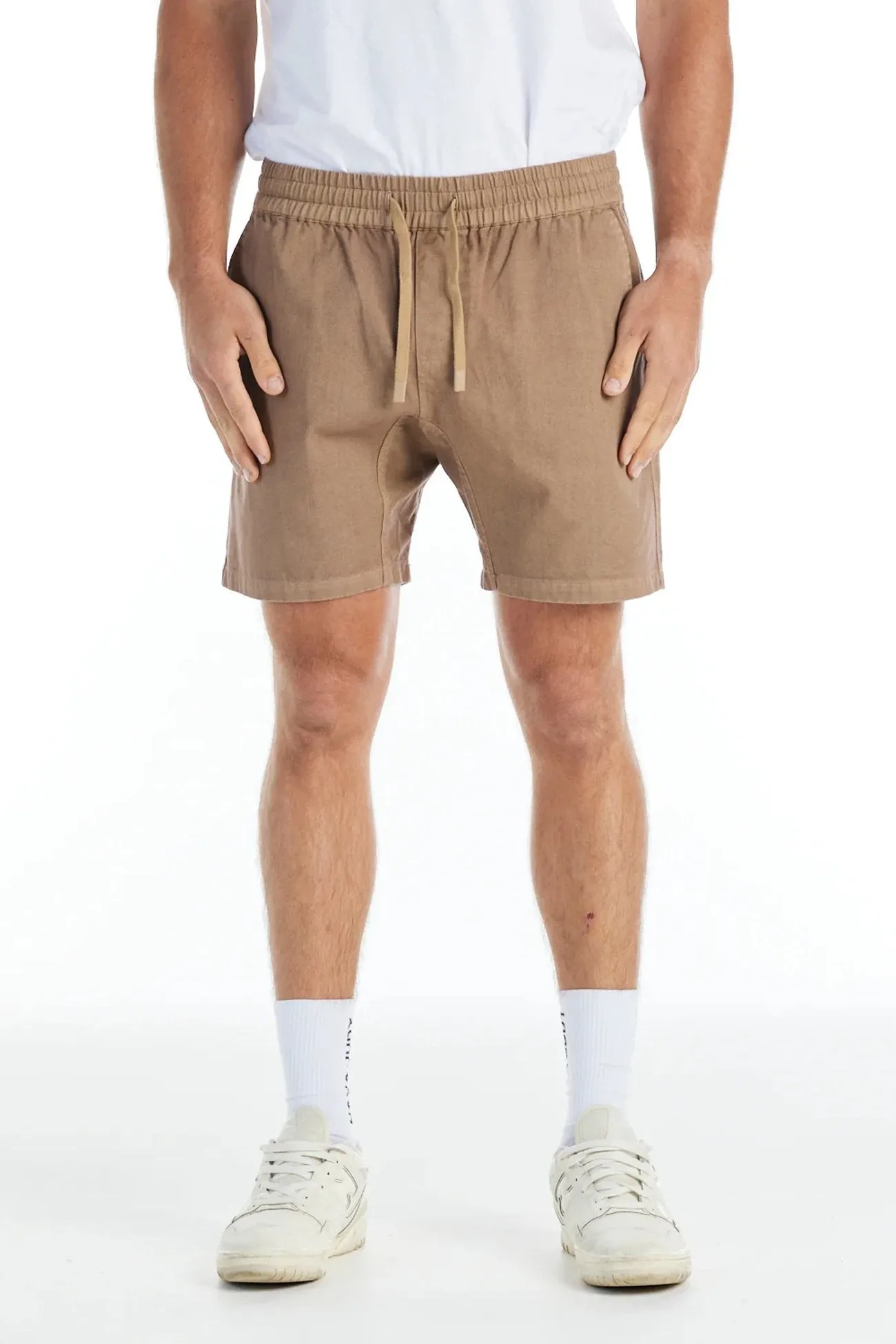 Collectible Simple Flex Villa Short Taupe