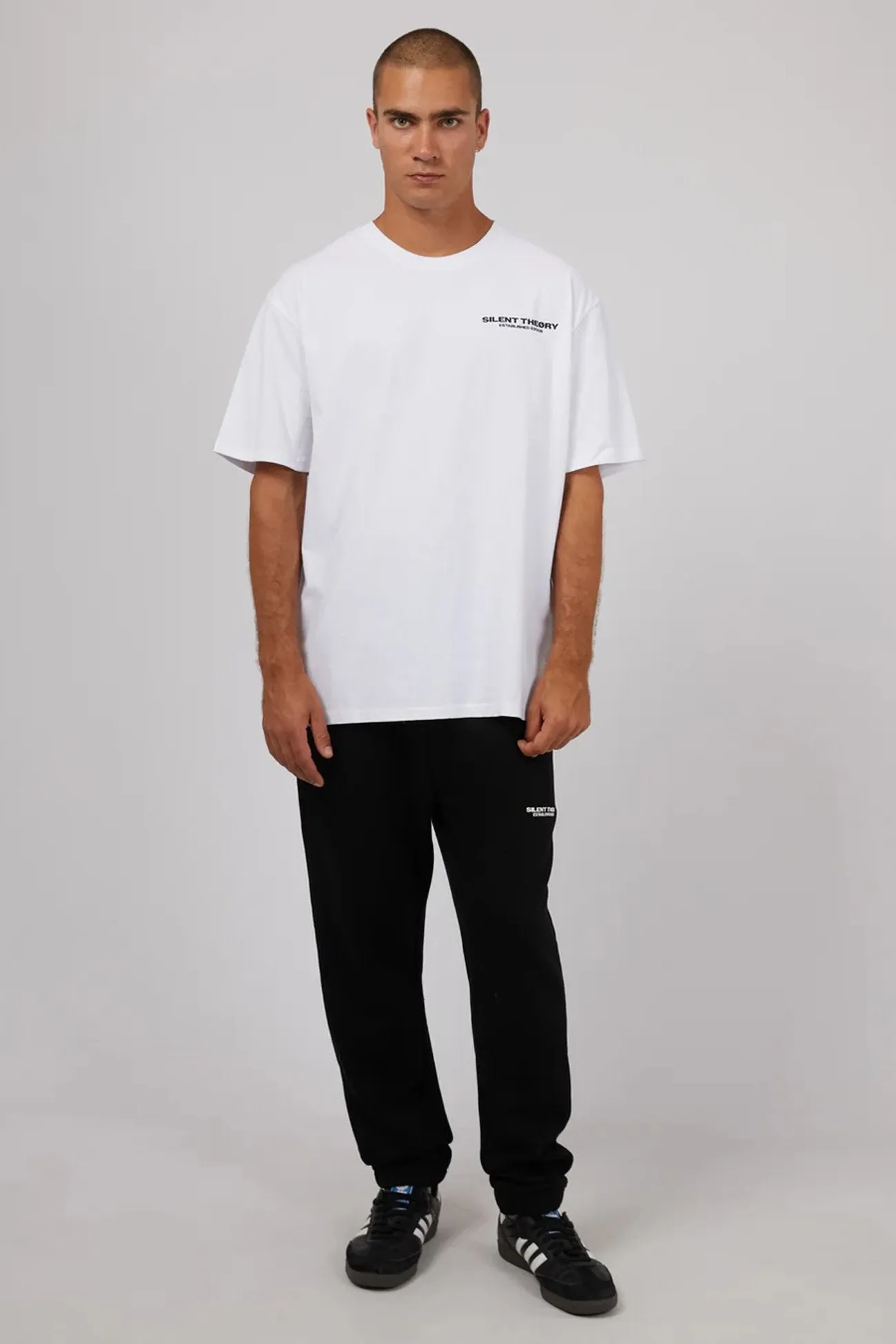 relaxed shape Airy Feel Essential Theory Track Pant Black