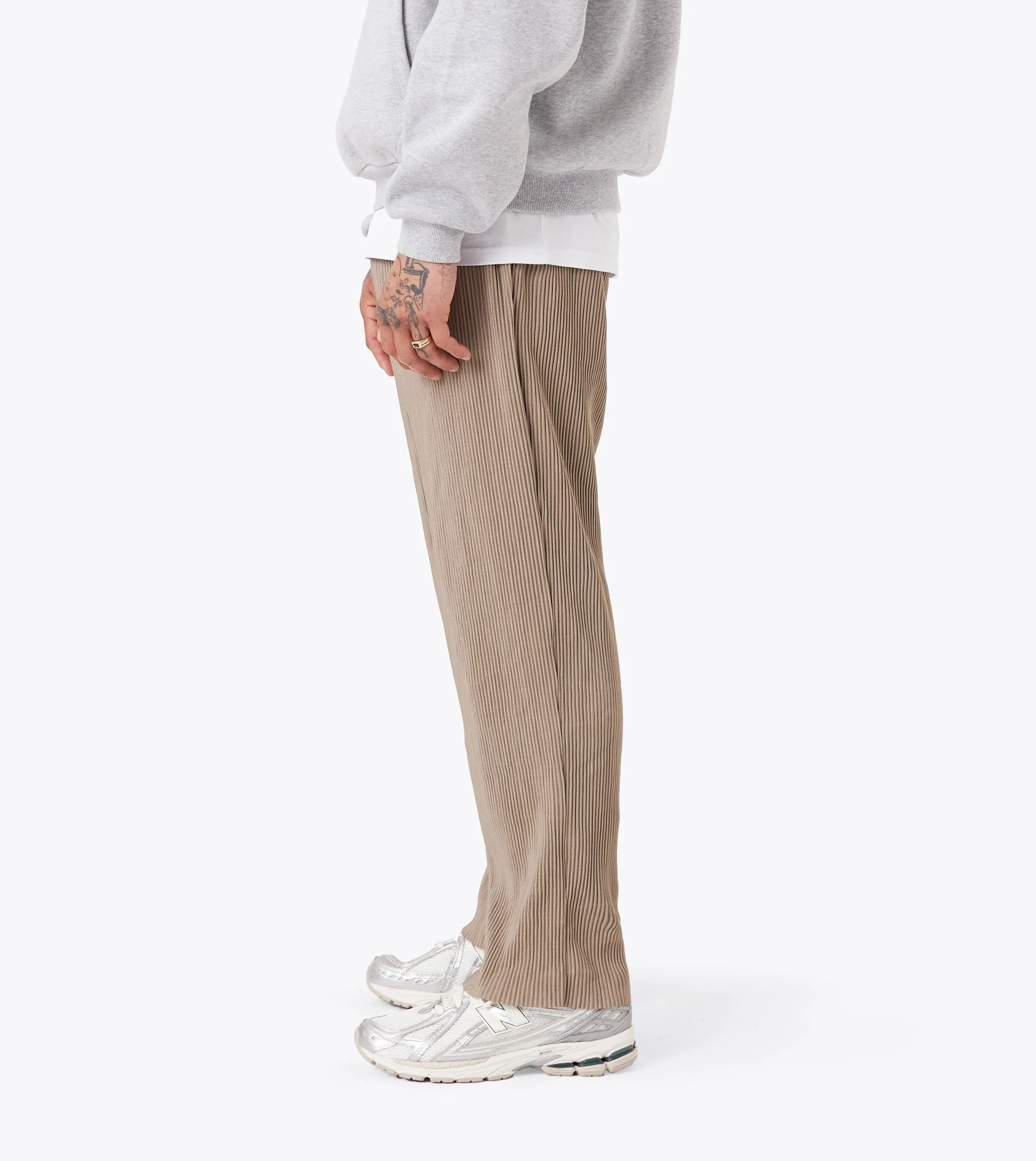 Tapered Leg Design Smart Fit Pleated Pant Khaki