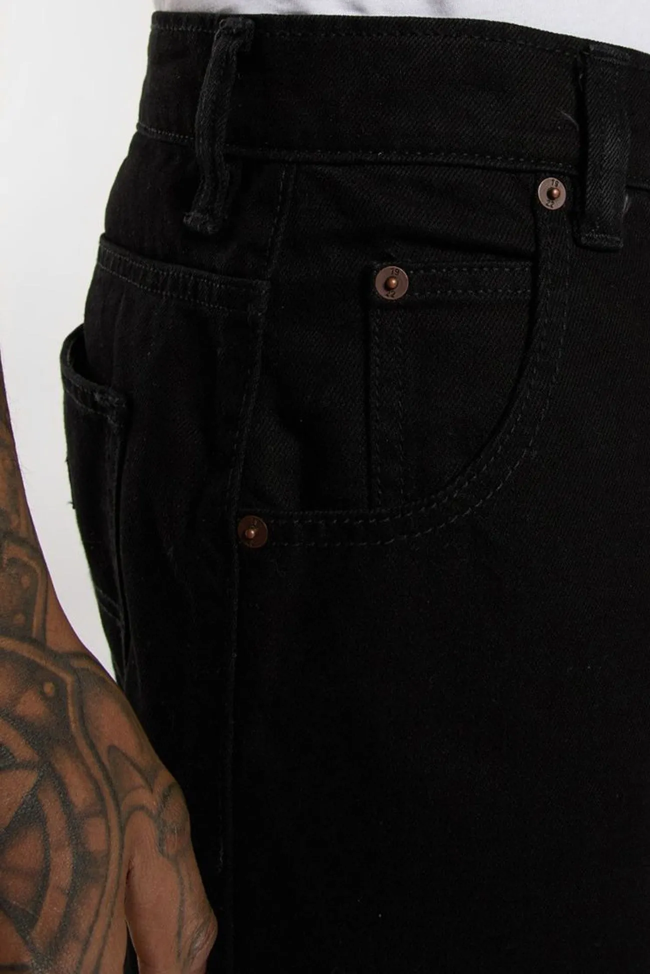 Thomasville Denim Jean Rinsed Black Fashionable Fit Softened Seams