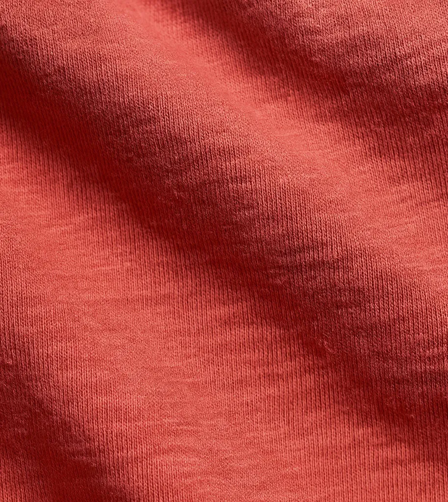 Crest Slub Flow Tee Cherry Minimalist Style