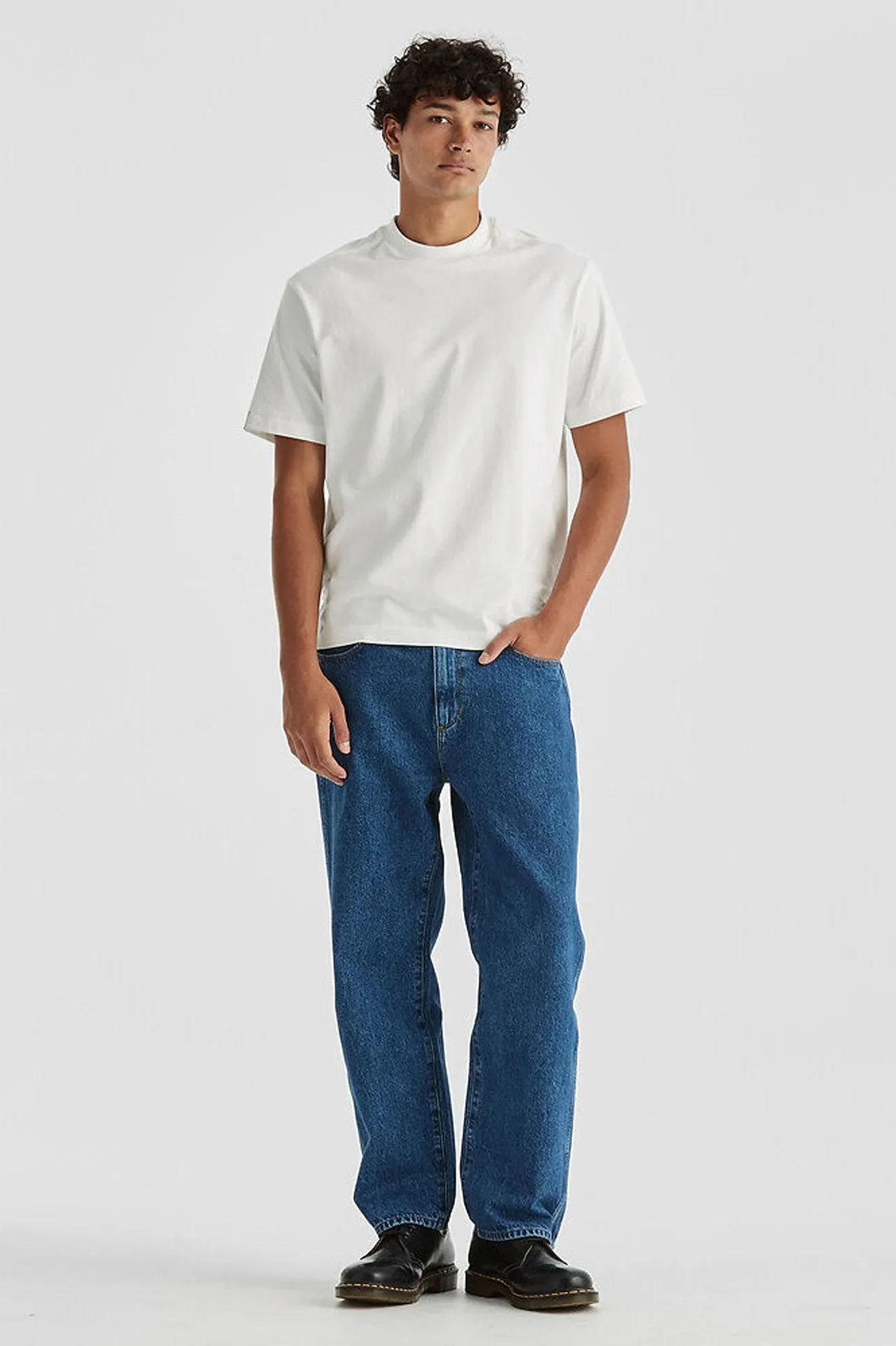 Slacker Jean Rising Indigo Brunch Outfit Trend Setter