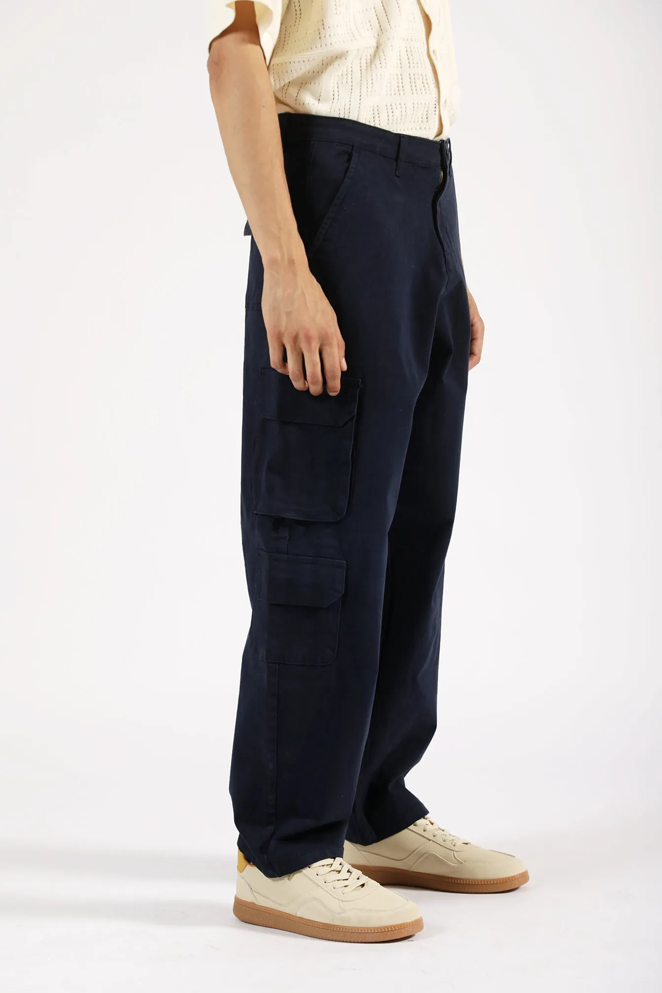 BAGGY FIT CARGO TROUSER relaxed shape