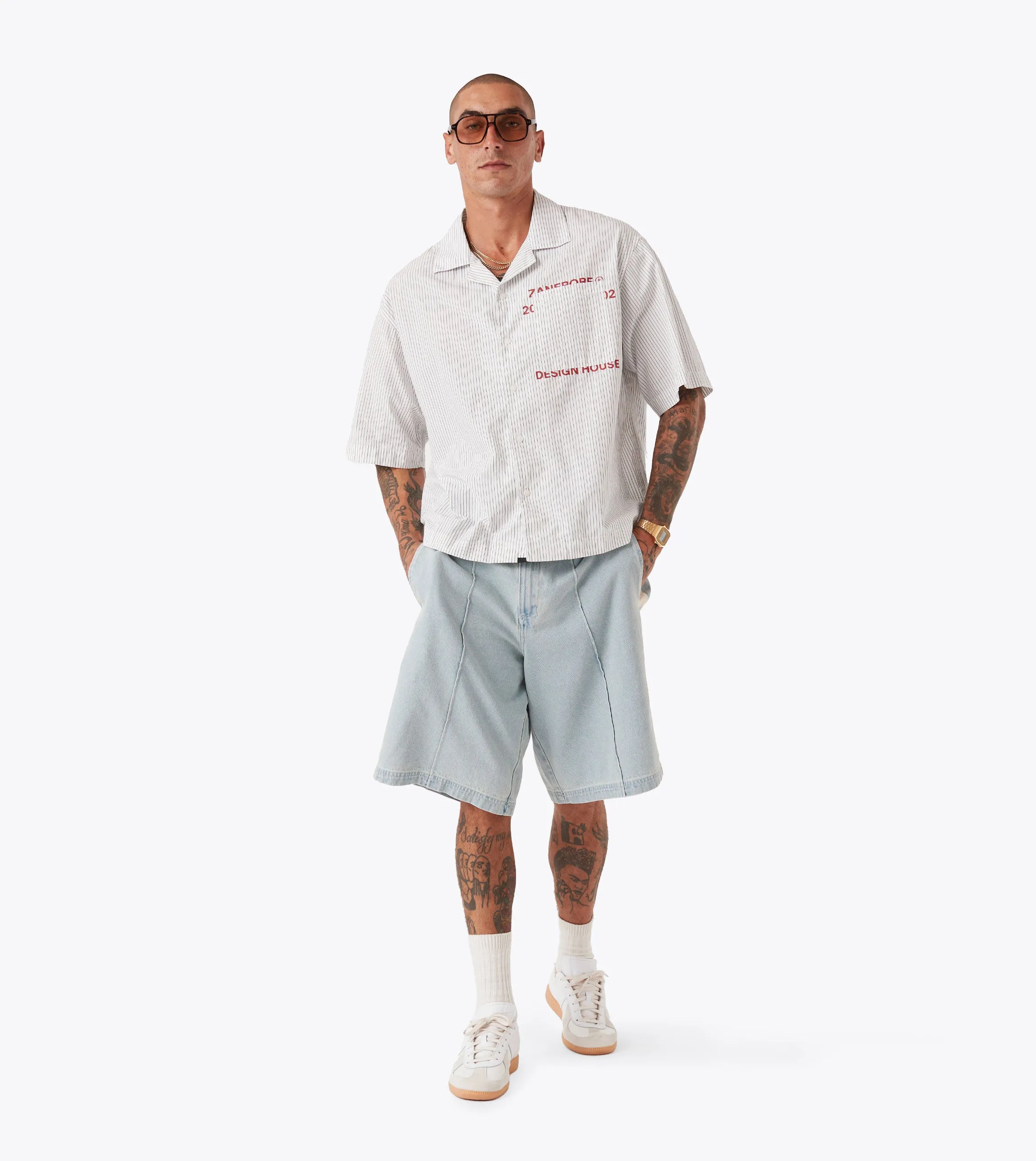 Overlap Crop SS Shirt White Pinstripe Gloss Fit simple design