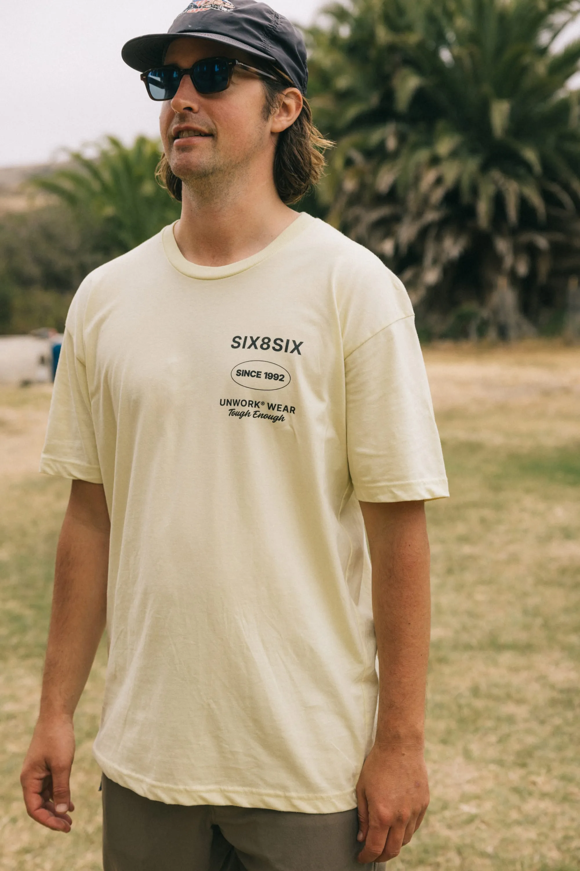 Tight fit sexiness 686 Unwork Wear Authentic S/S Tee