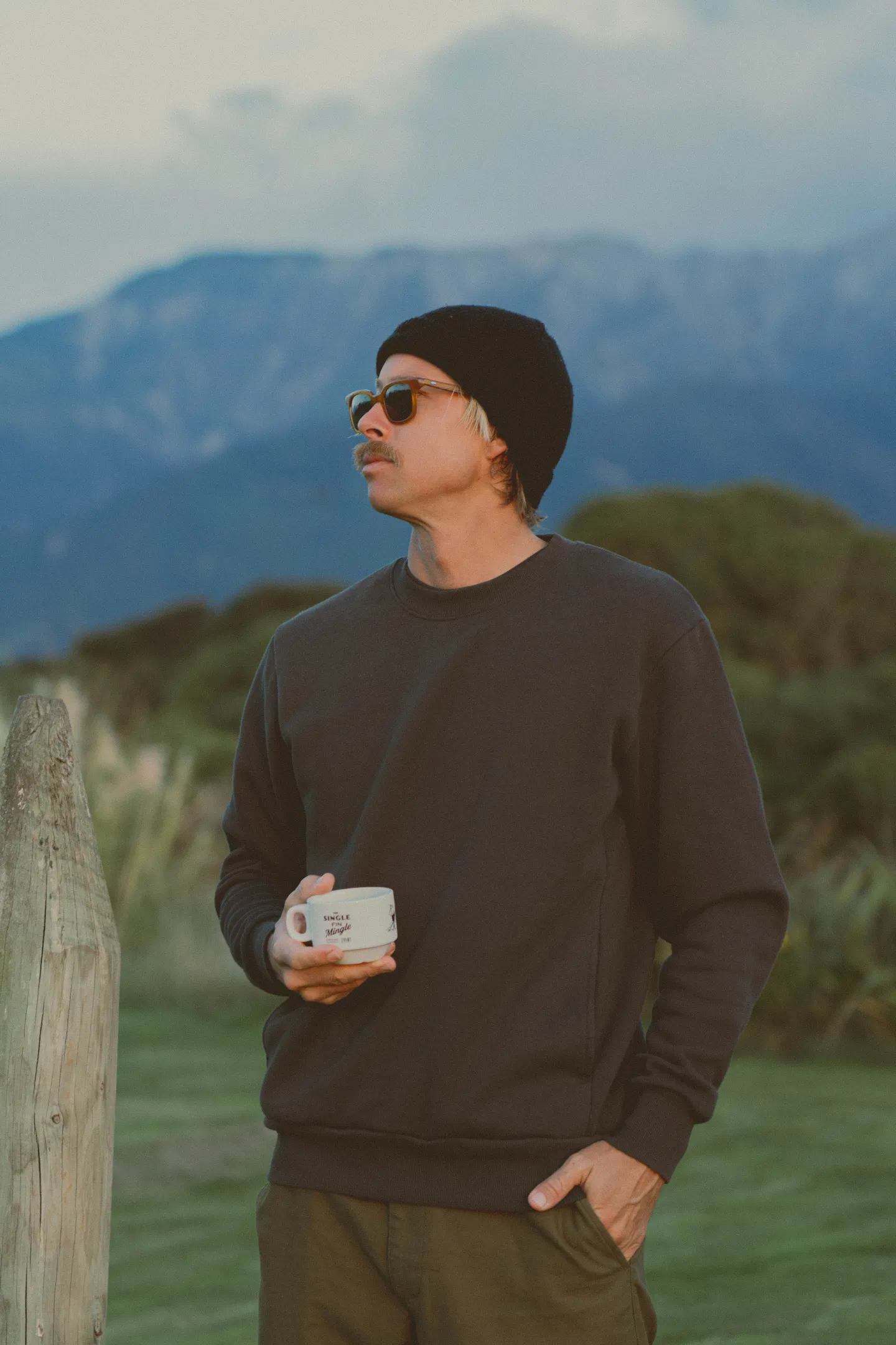 Classic Fleece Crew Vintage Black Weekend Sporty