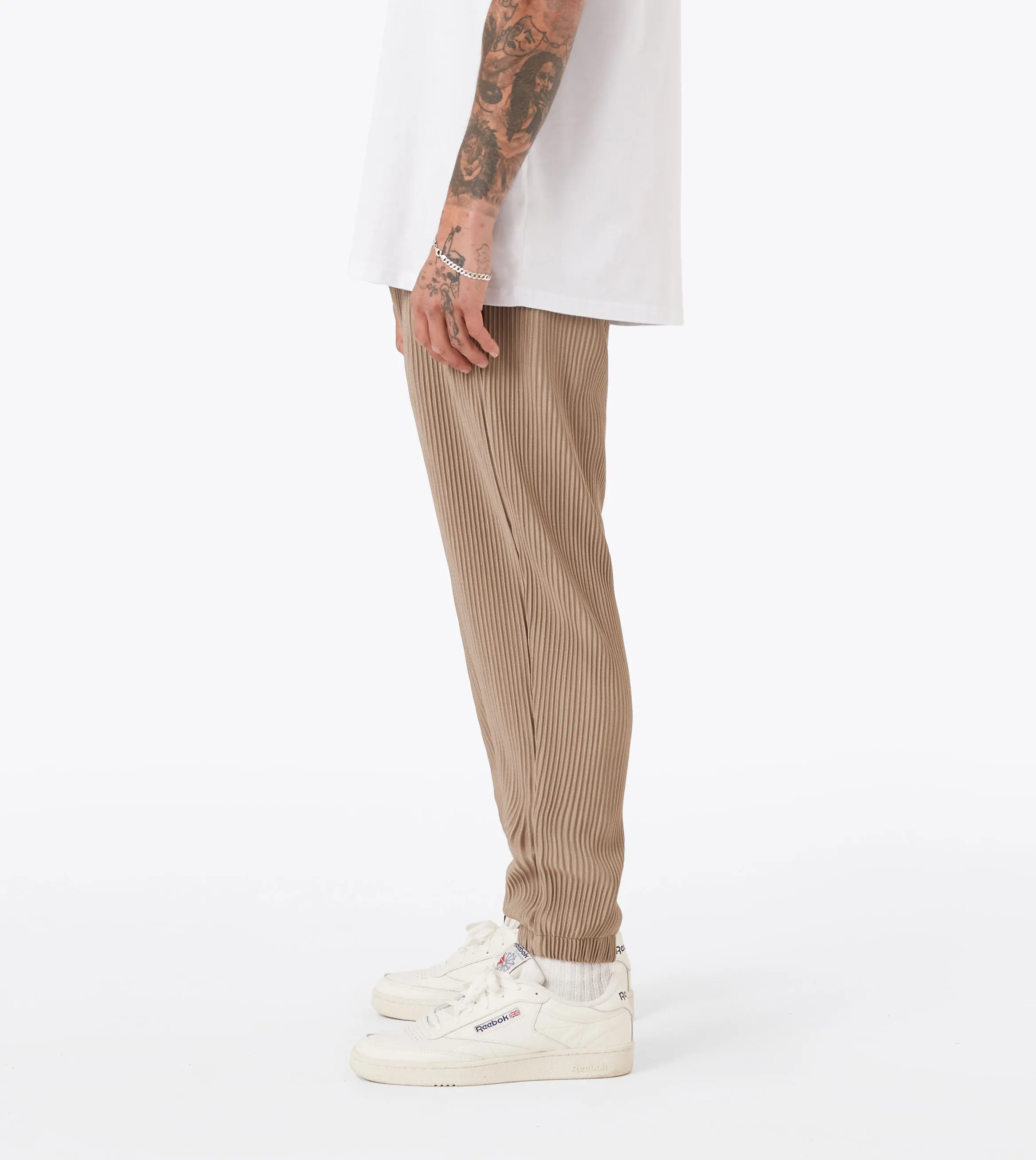 Curved Waistline Sureshot Pleated Jogger Khaki