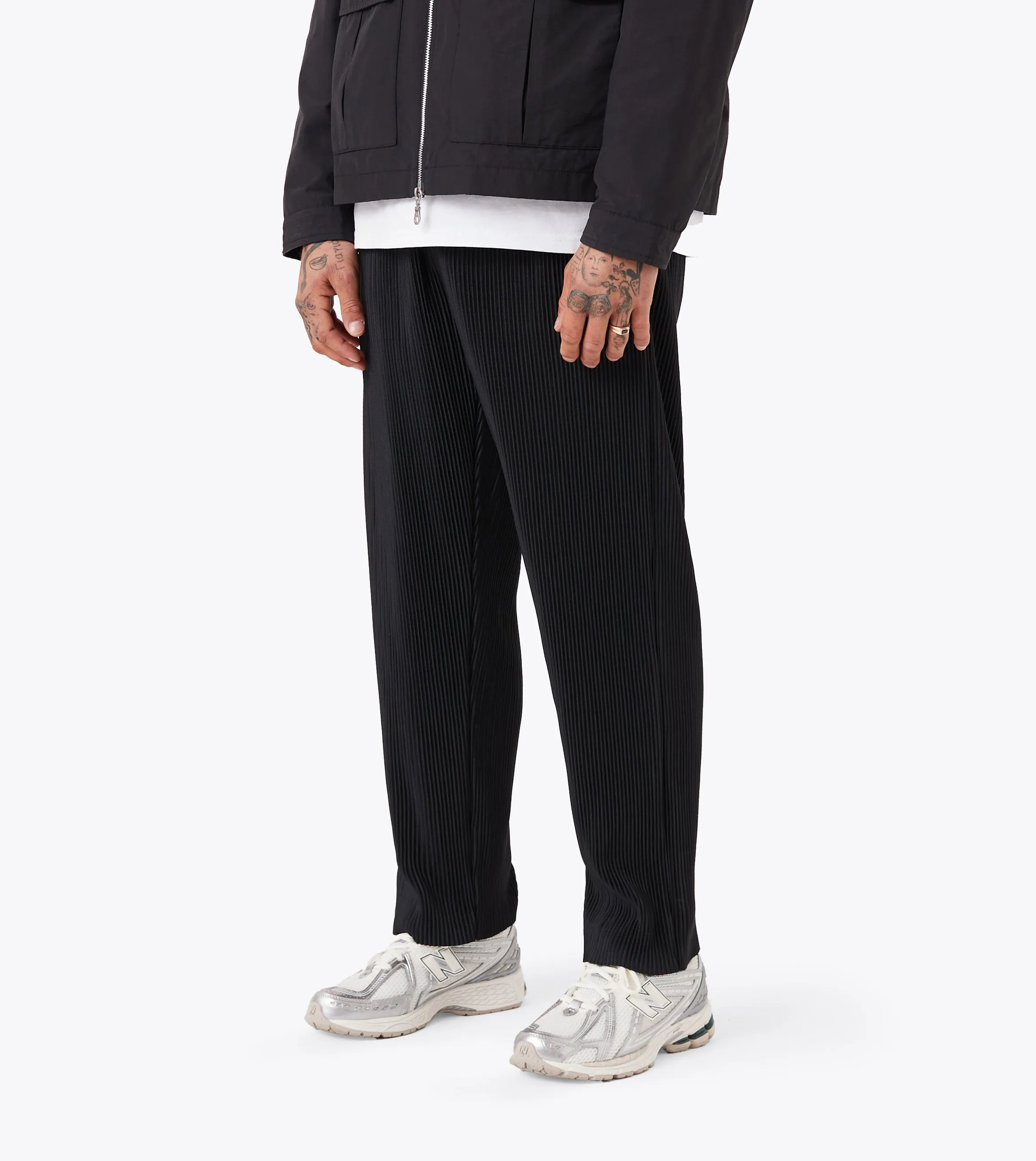 Snag Proof Fabric Casual Vibe Pleated Pant Black