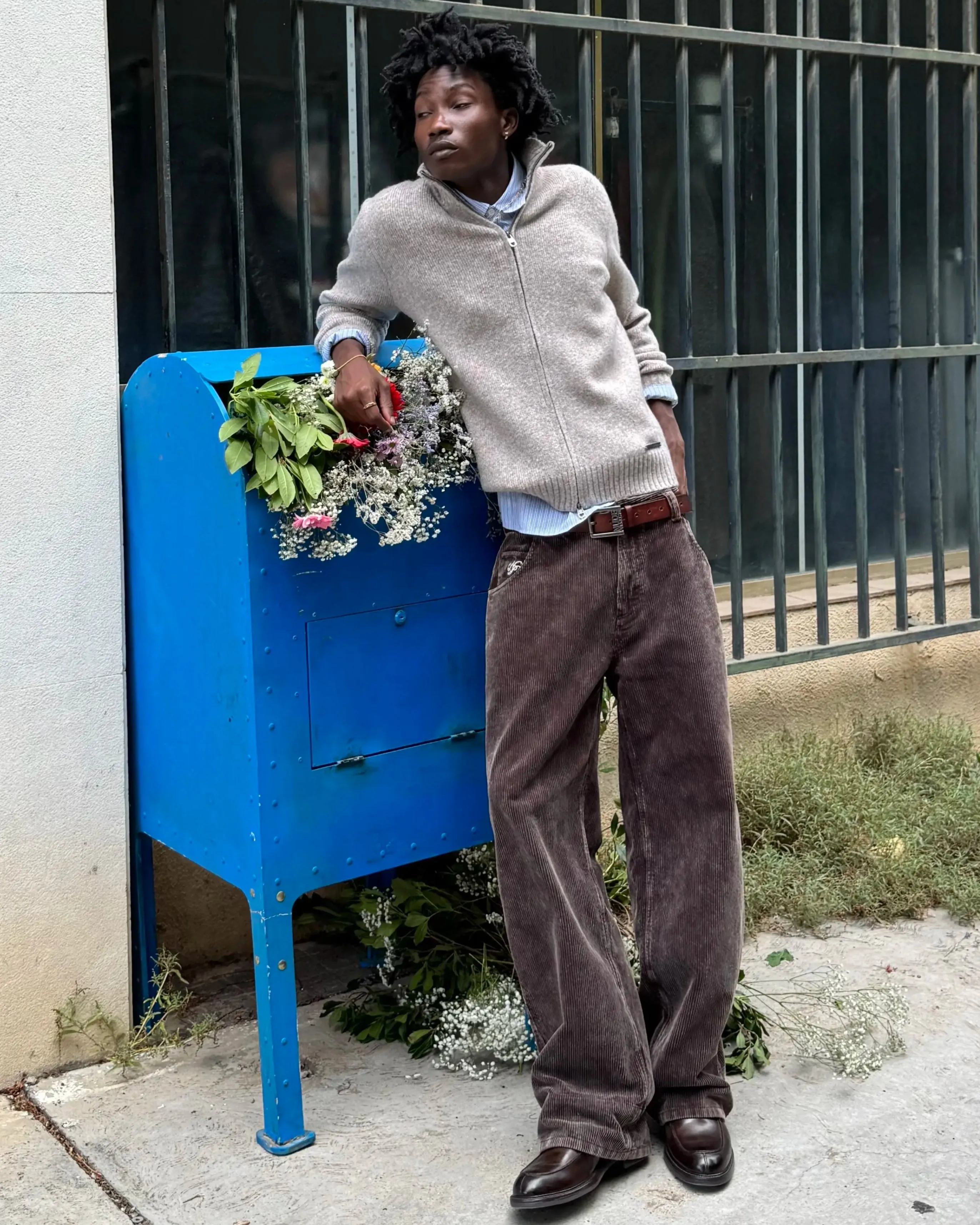 Office Friendly Temperature Regulating Lining Sweet Zip-up Knit Beige