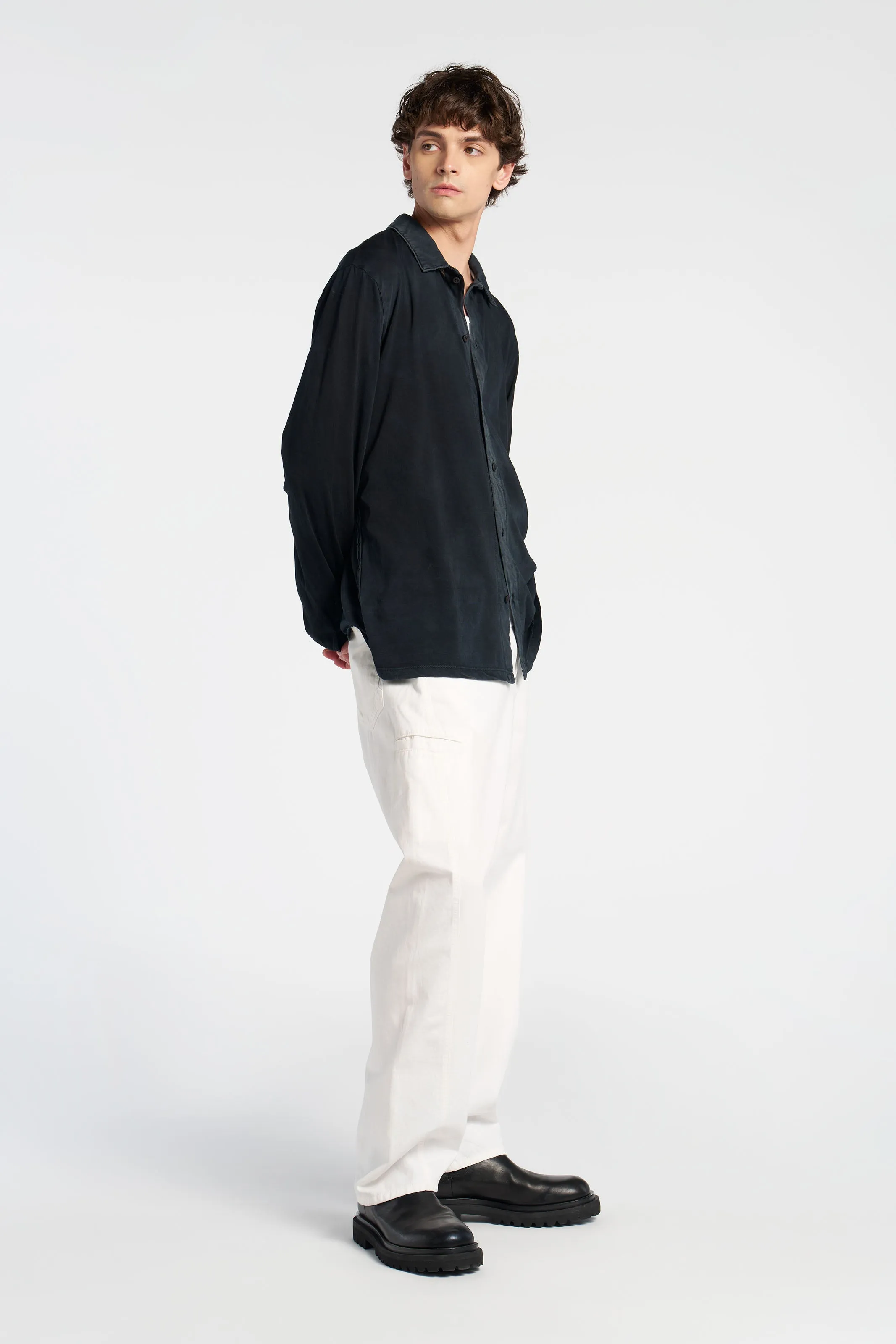 Classic Buttondown Light and Cozy ComfortOptimizedConstruction