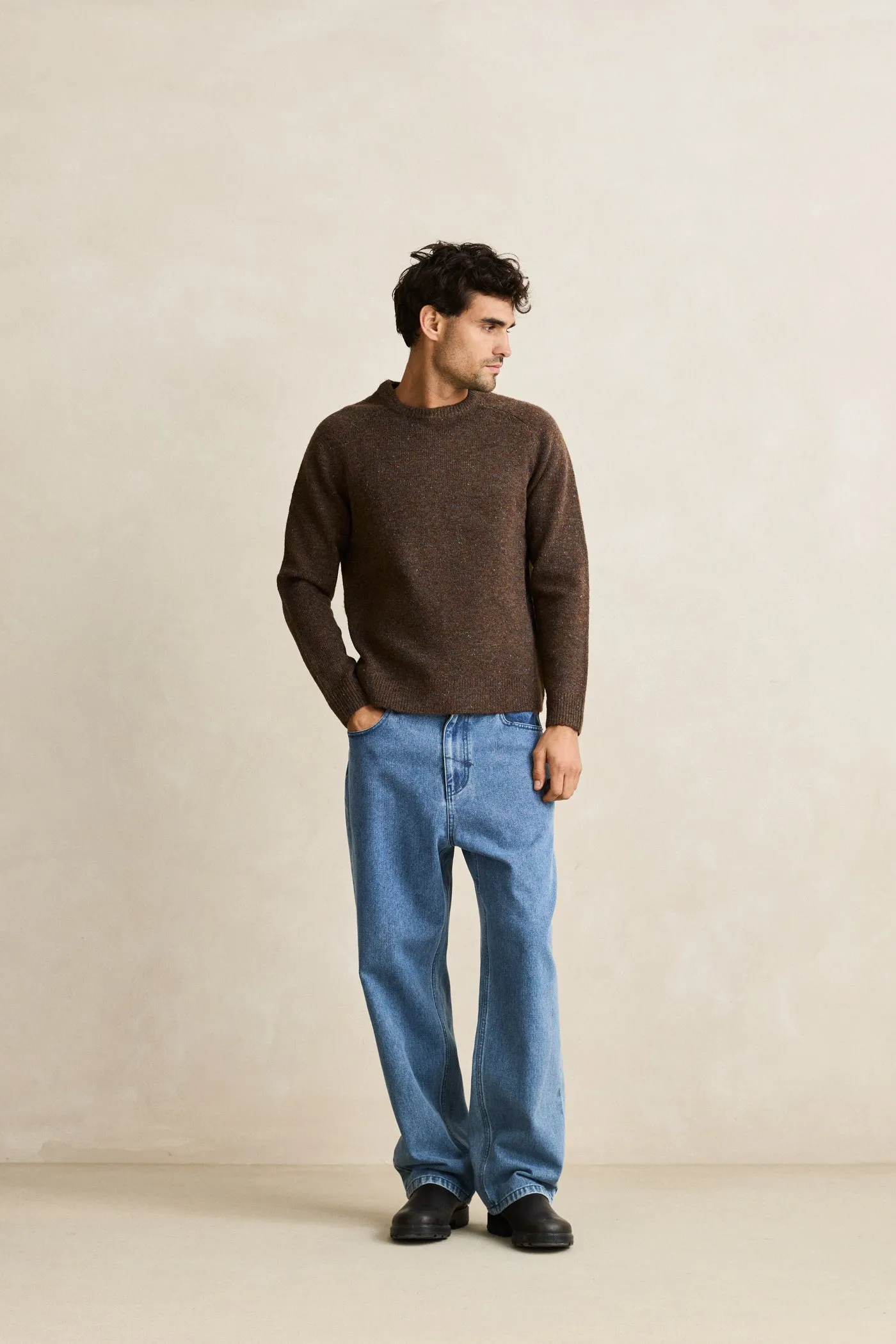 Ribbed Collar Design Breathable Lining Scramble Crew Knit Brown