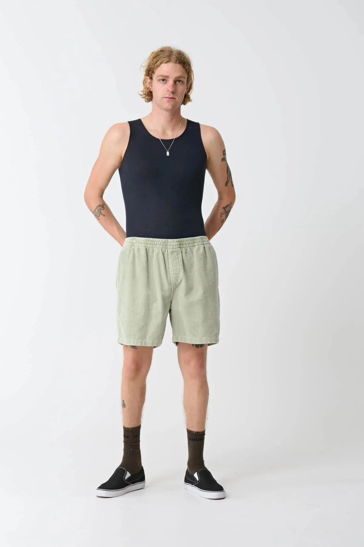 91 Wide Cord Beachshort Pigment Swamp creative industry