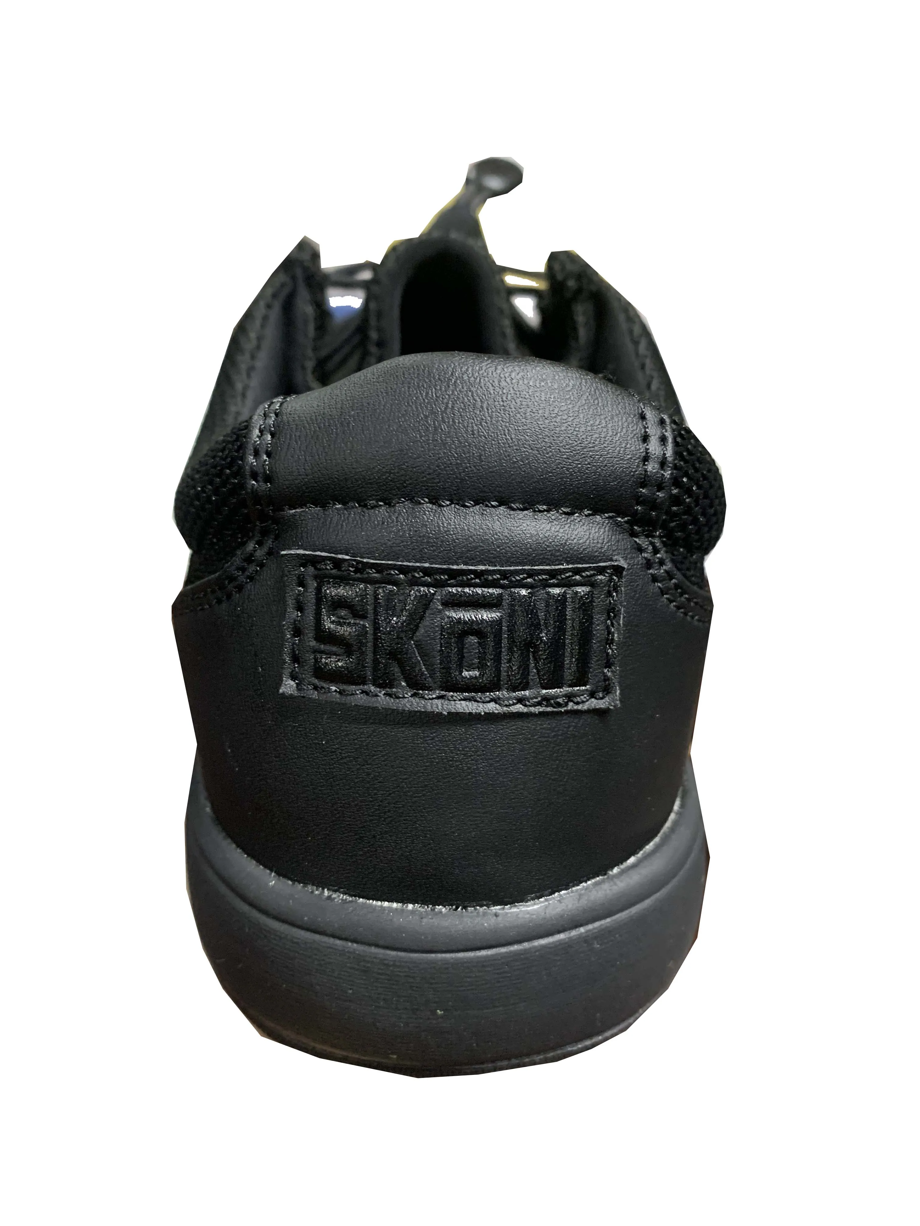 Strong Grip Breathable fabric SK??NI Men's Golf Shoe - Solid black