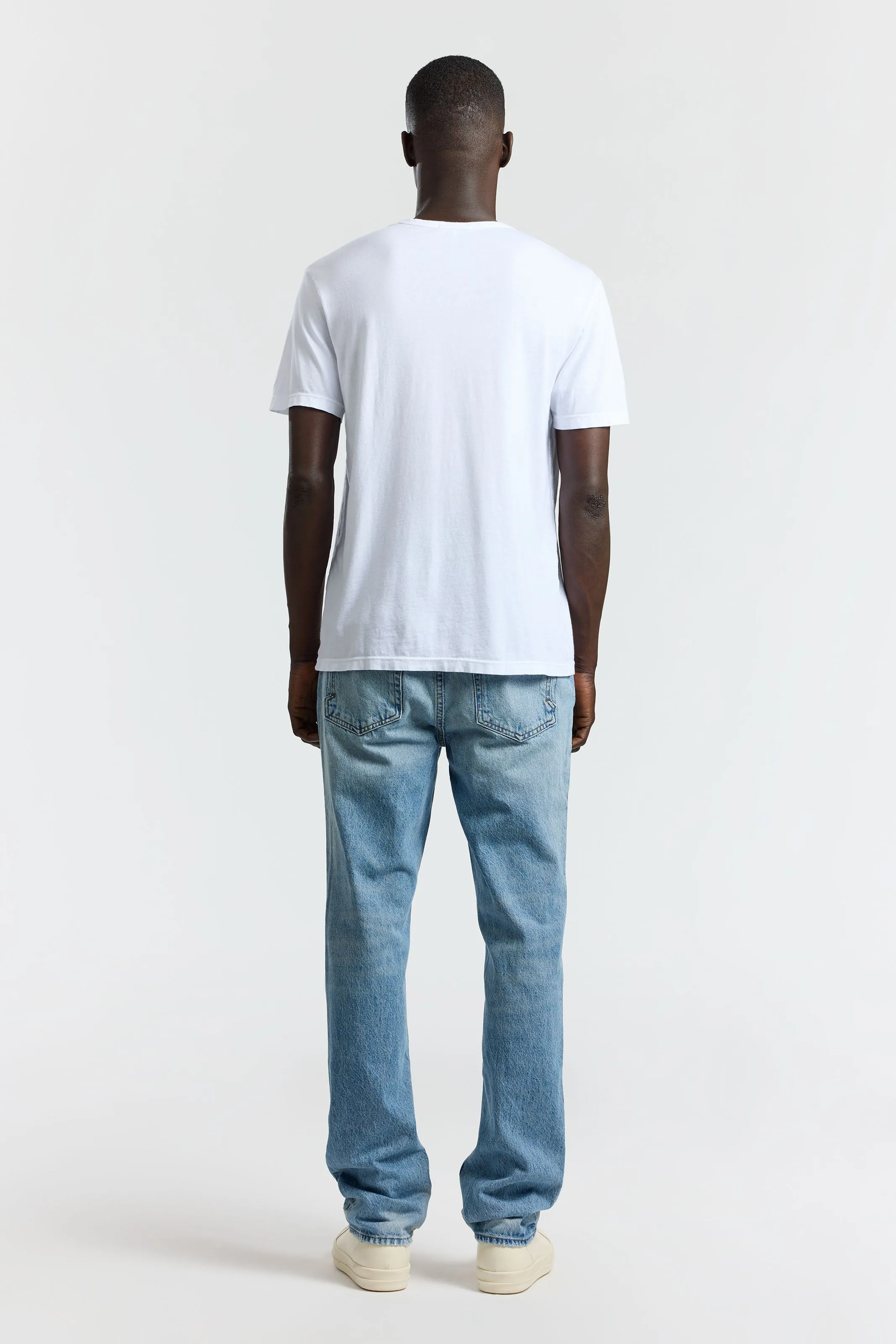 Thermoregulating Fabric Chilly Day Style Classic V-Neck Tee