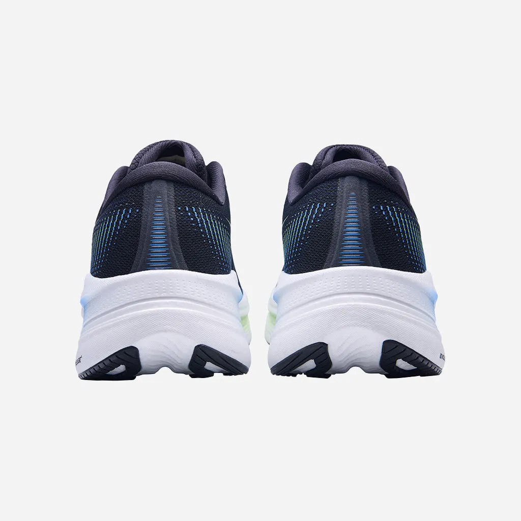 361-CENTAURI 3: Midnight/Green Figs Runners with Plantar Fasciitis running in a polar area