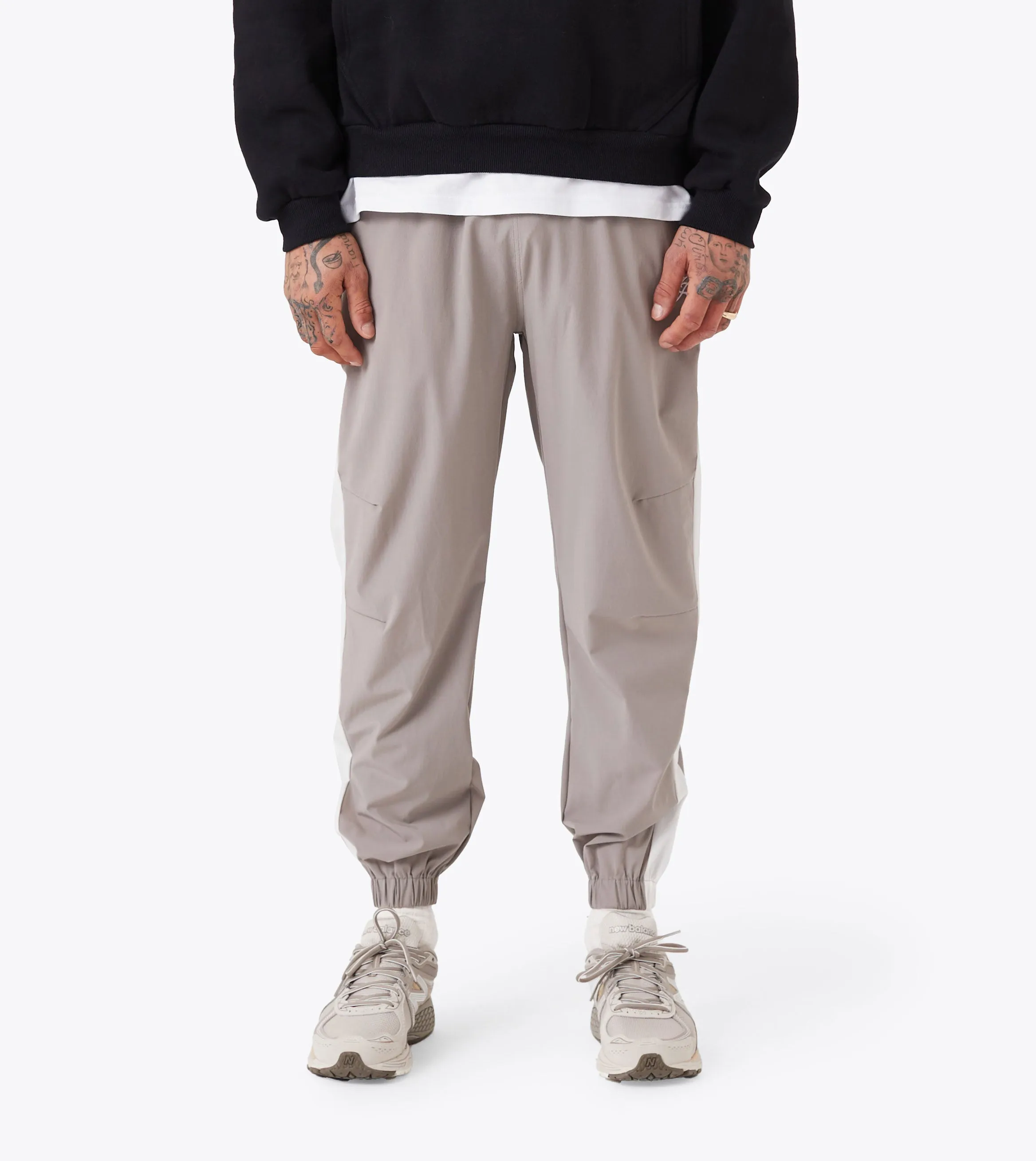 High-waisted fit LightweightDesign Sureshot Tech Jogger 2.0 Smoke