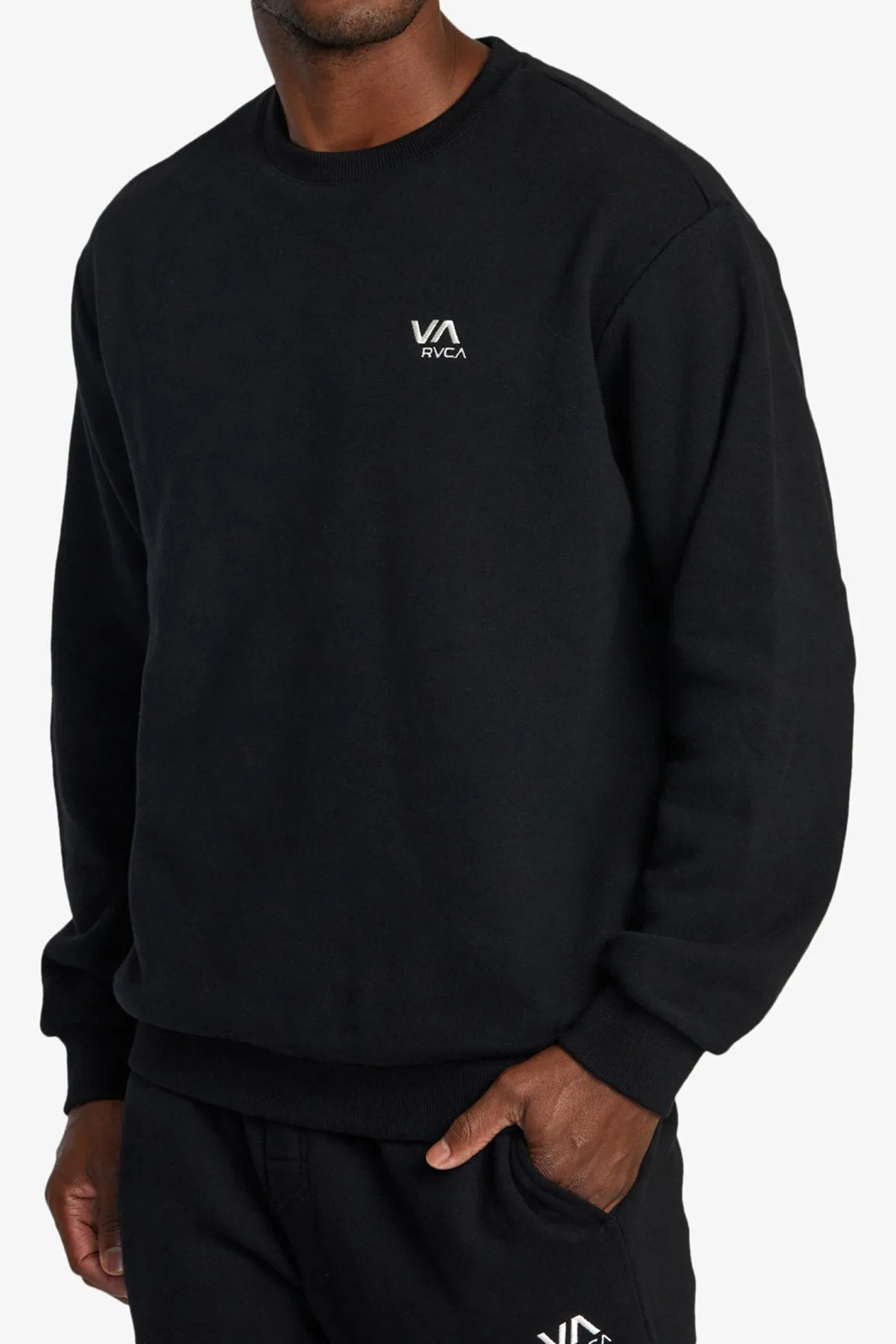 VA Essential Crew Black duck cloth Everyday Look