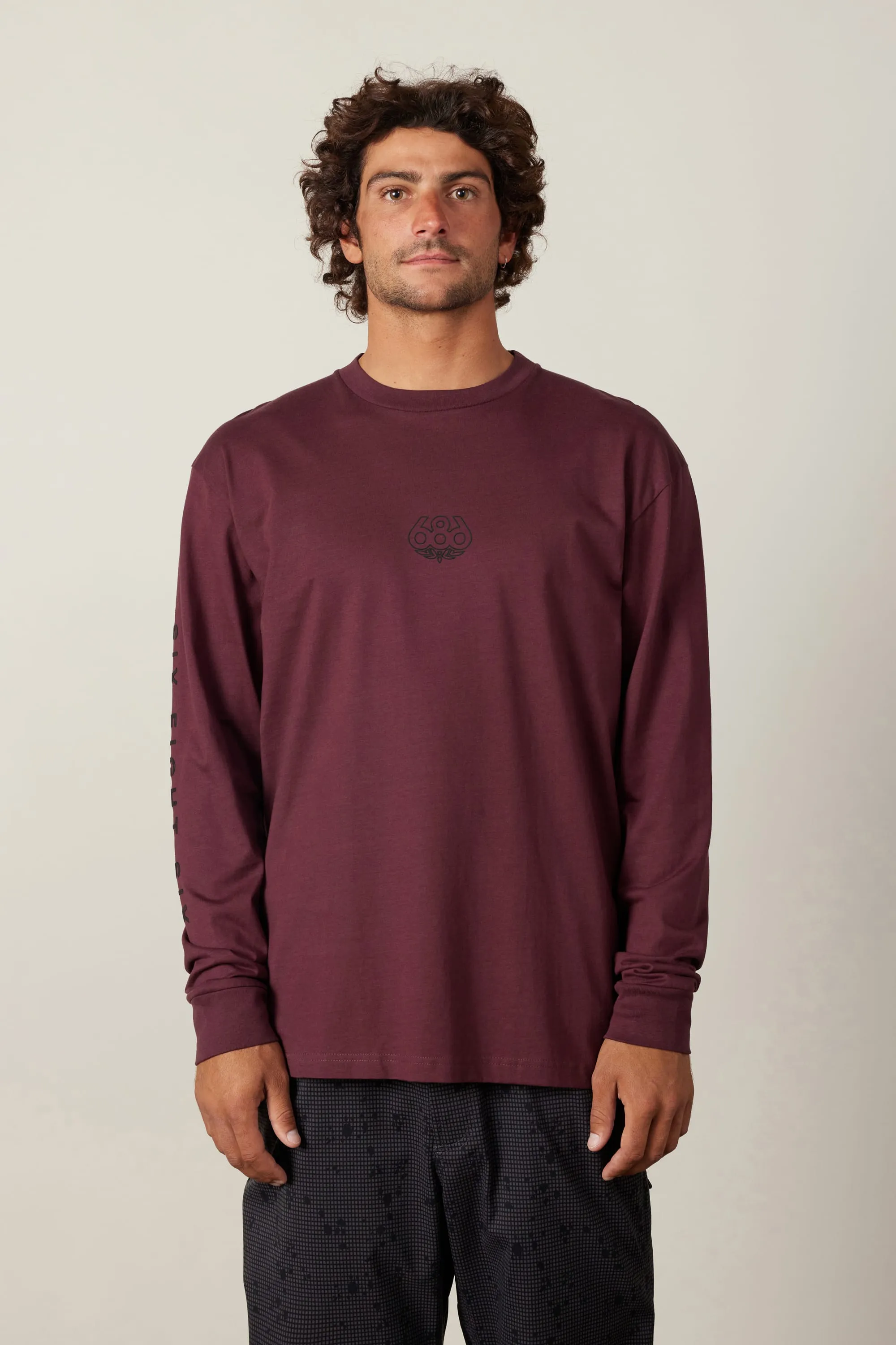 686 High Def Authentic L/S Tee Simple Yet Cozy