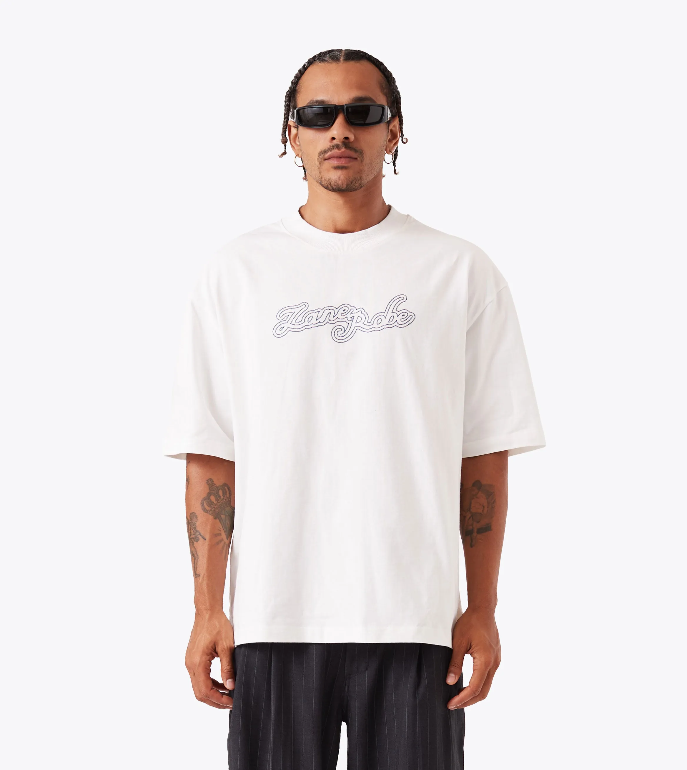 Wide Neck Opening Throne Flow Tee Vintage White