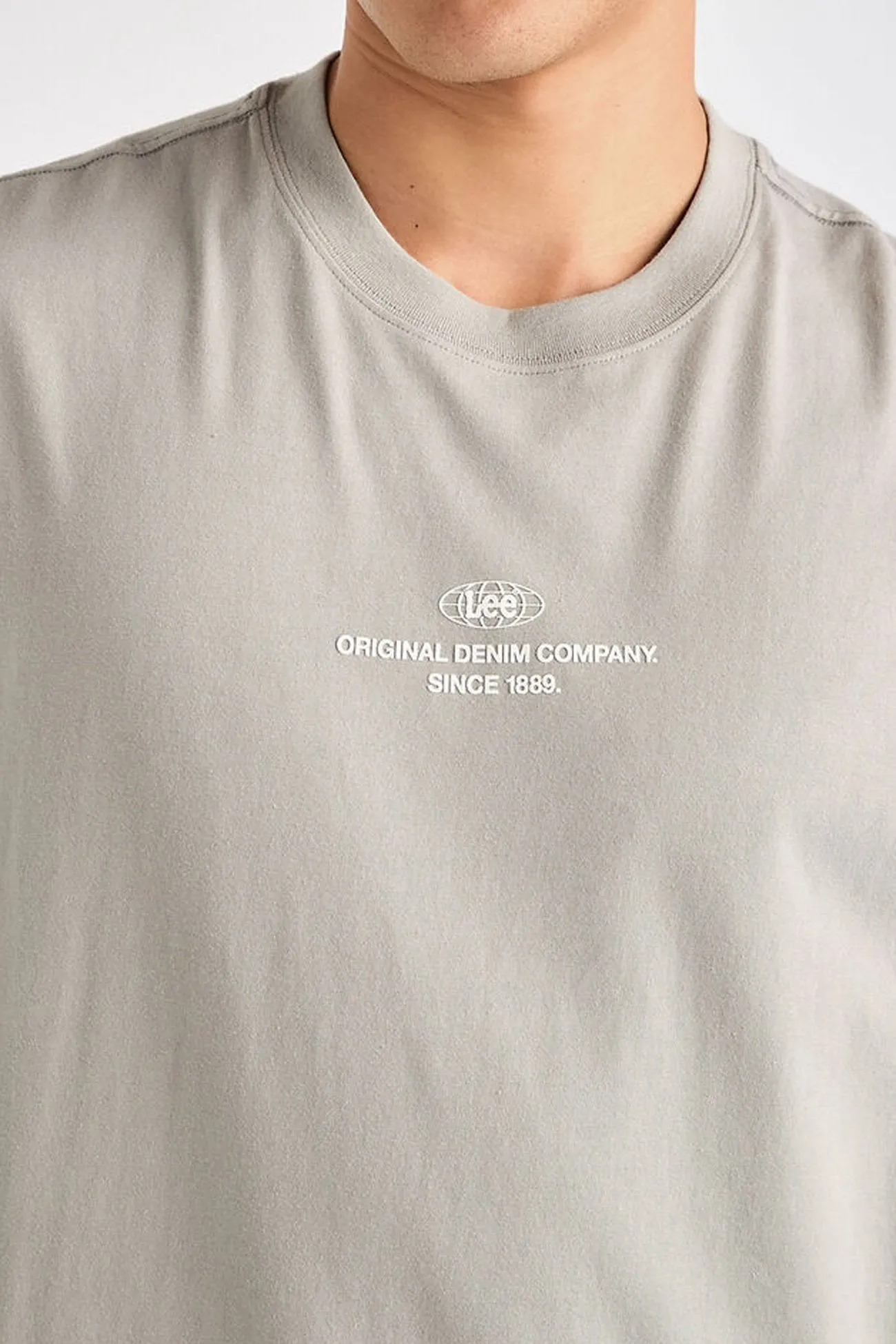 Denim Co Muscle Tee Stone Steel Gentle Glow Gloss Fit