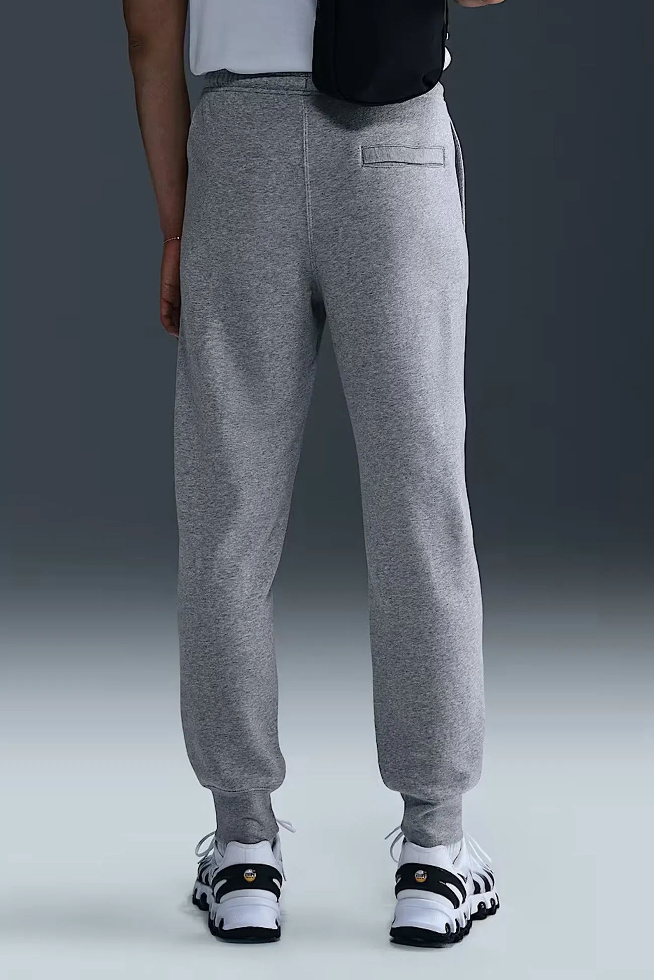 Nike Club BB Jogger Dark Grey Heather Light Smoke Grey White Perfect Silhouette Perfectly Relaxed