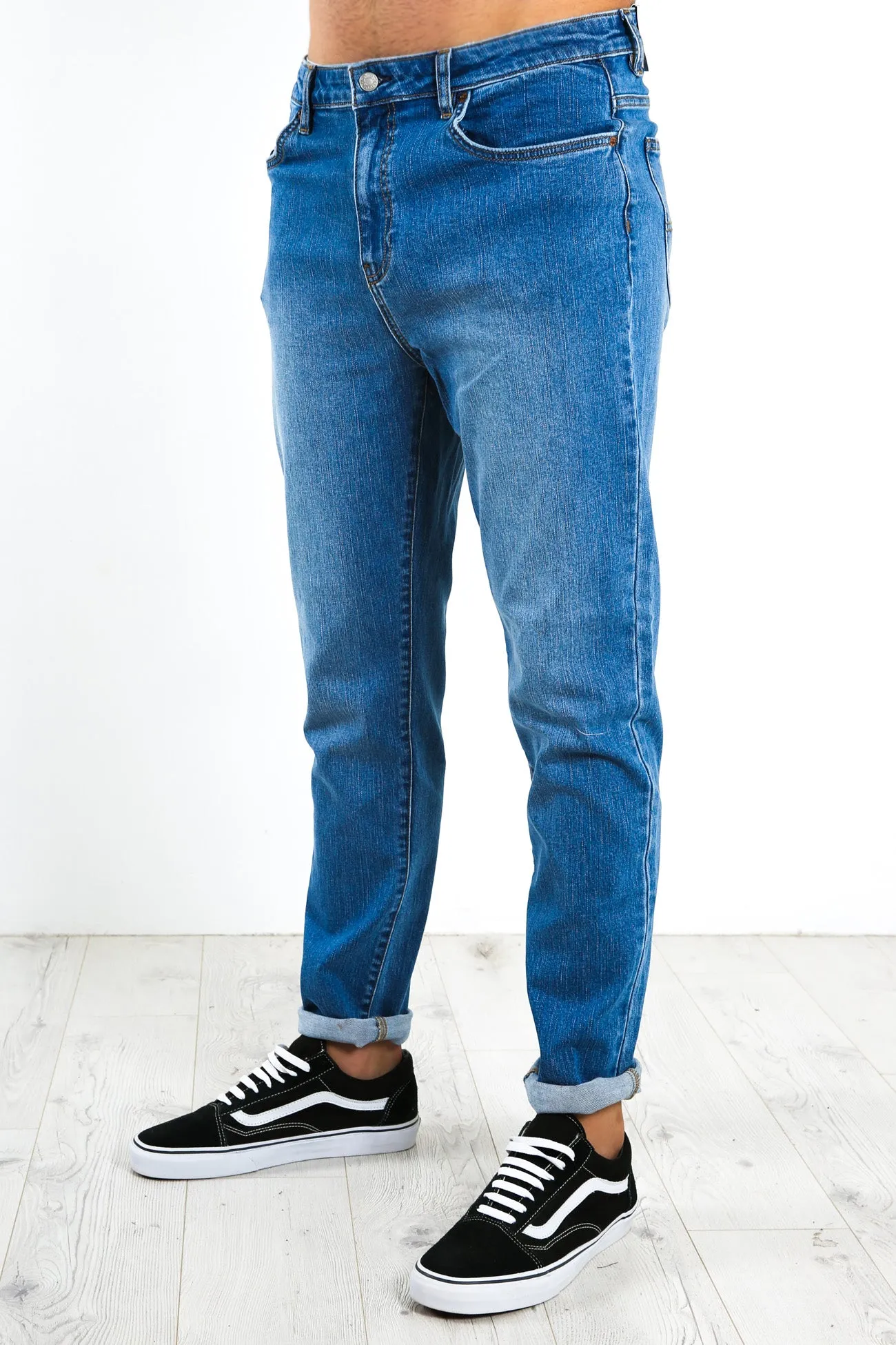 R3 Taper Jean Universal Blue Soft Wash Treatment