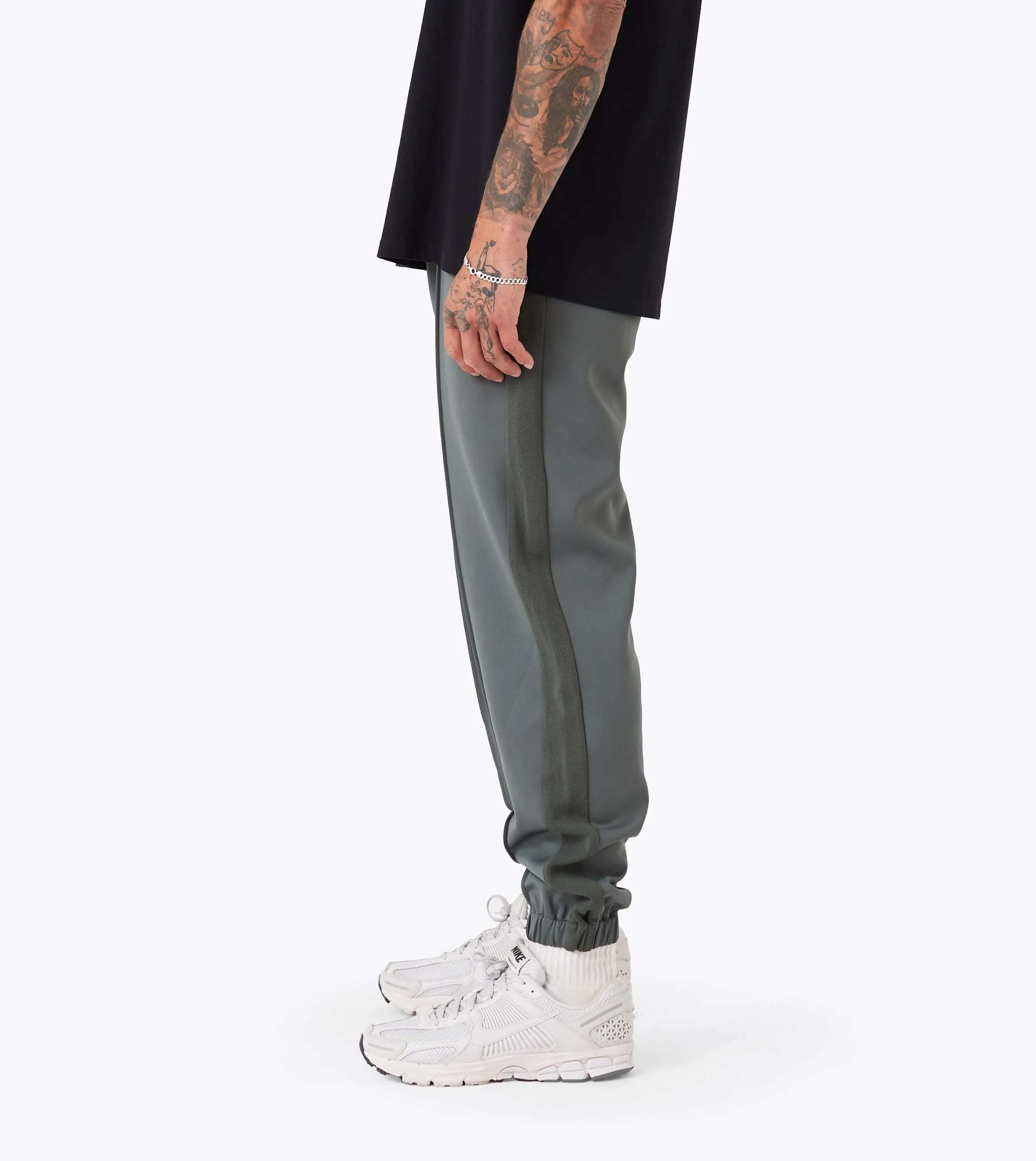Comfy Wardrobe Sureshot Football Jogger Olive