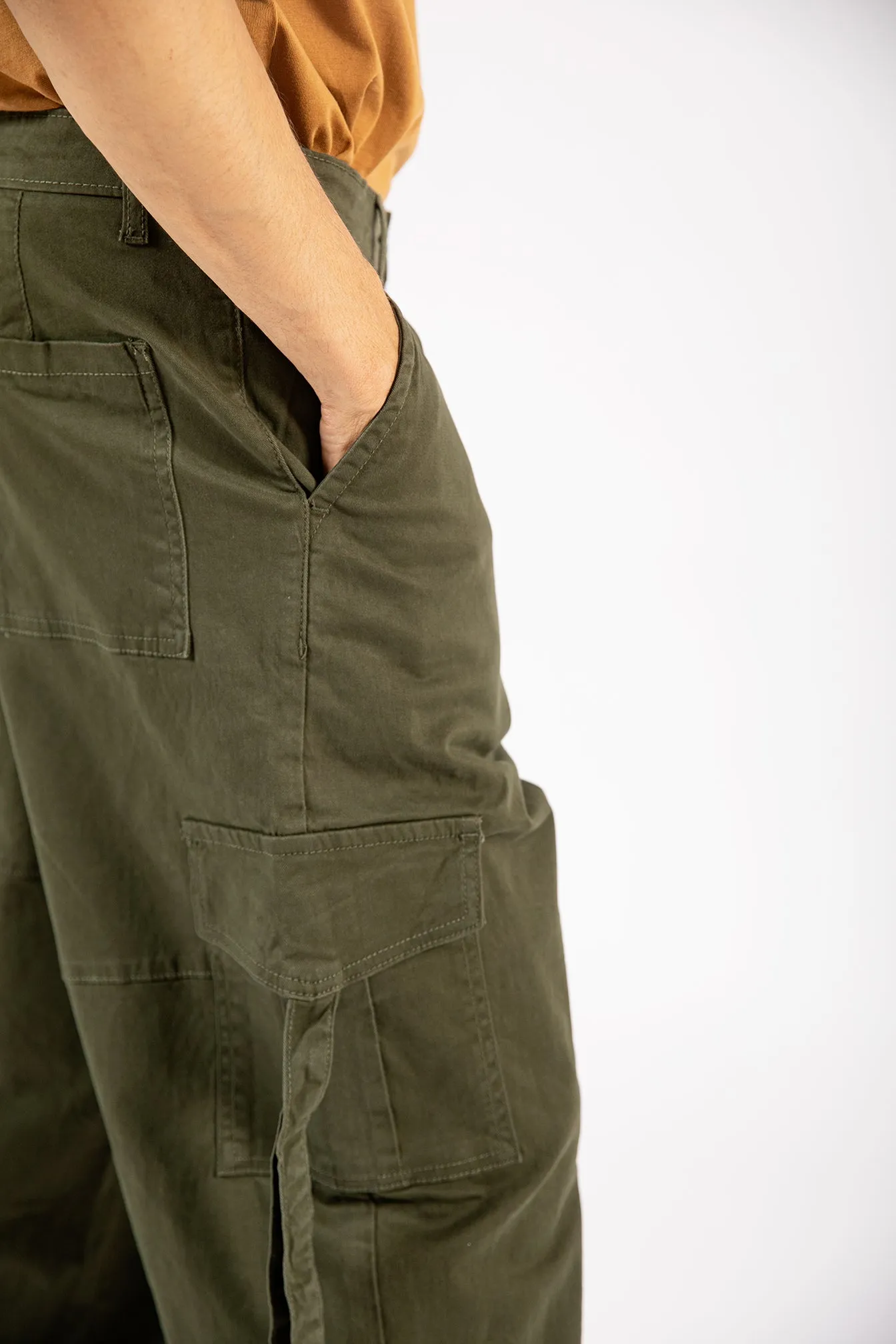 Comfy Essentials Wear BAGGY FIT CARGO TROUSER