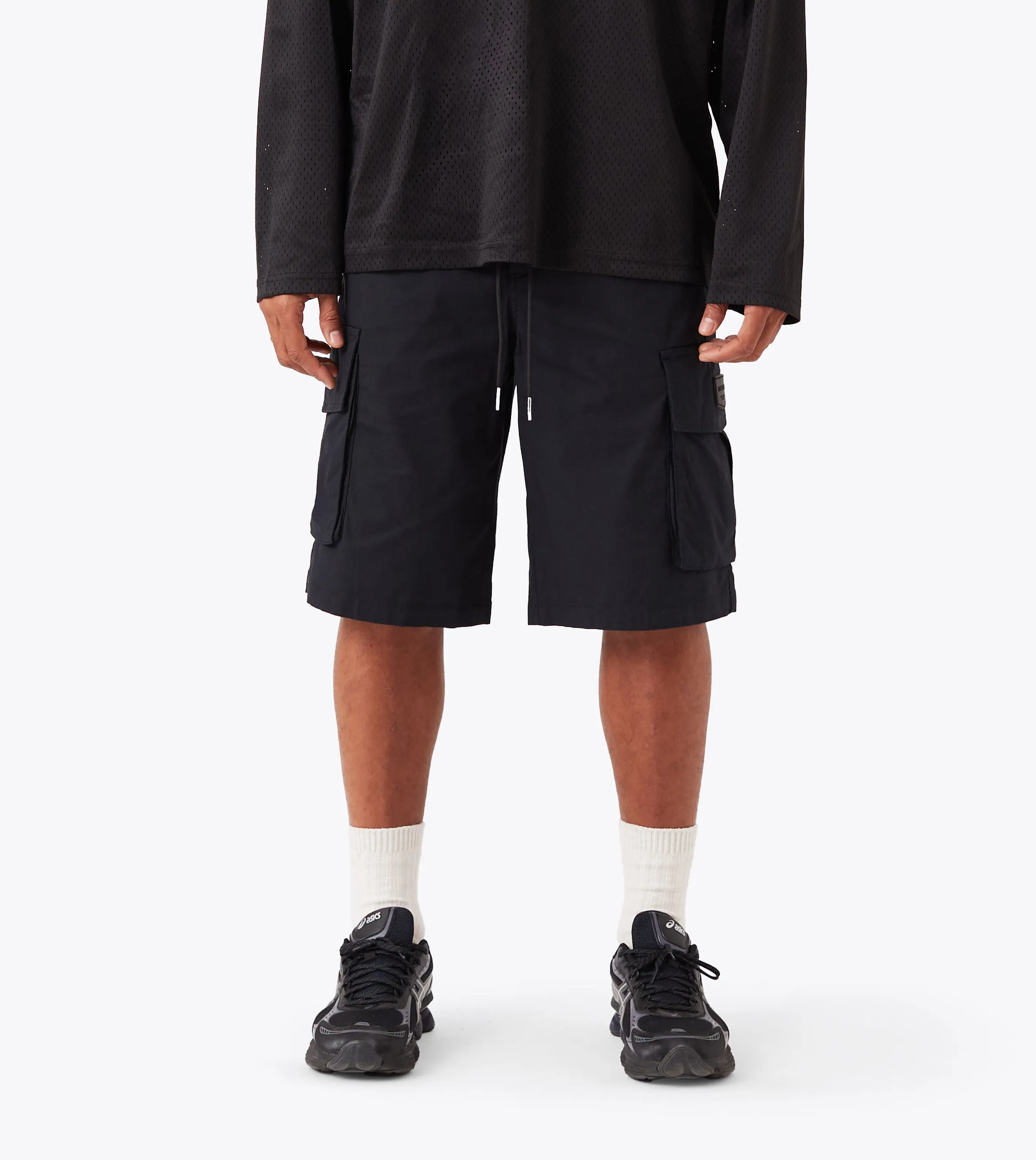 No Bulky Feel Parachute Short Black