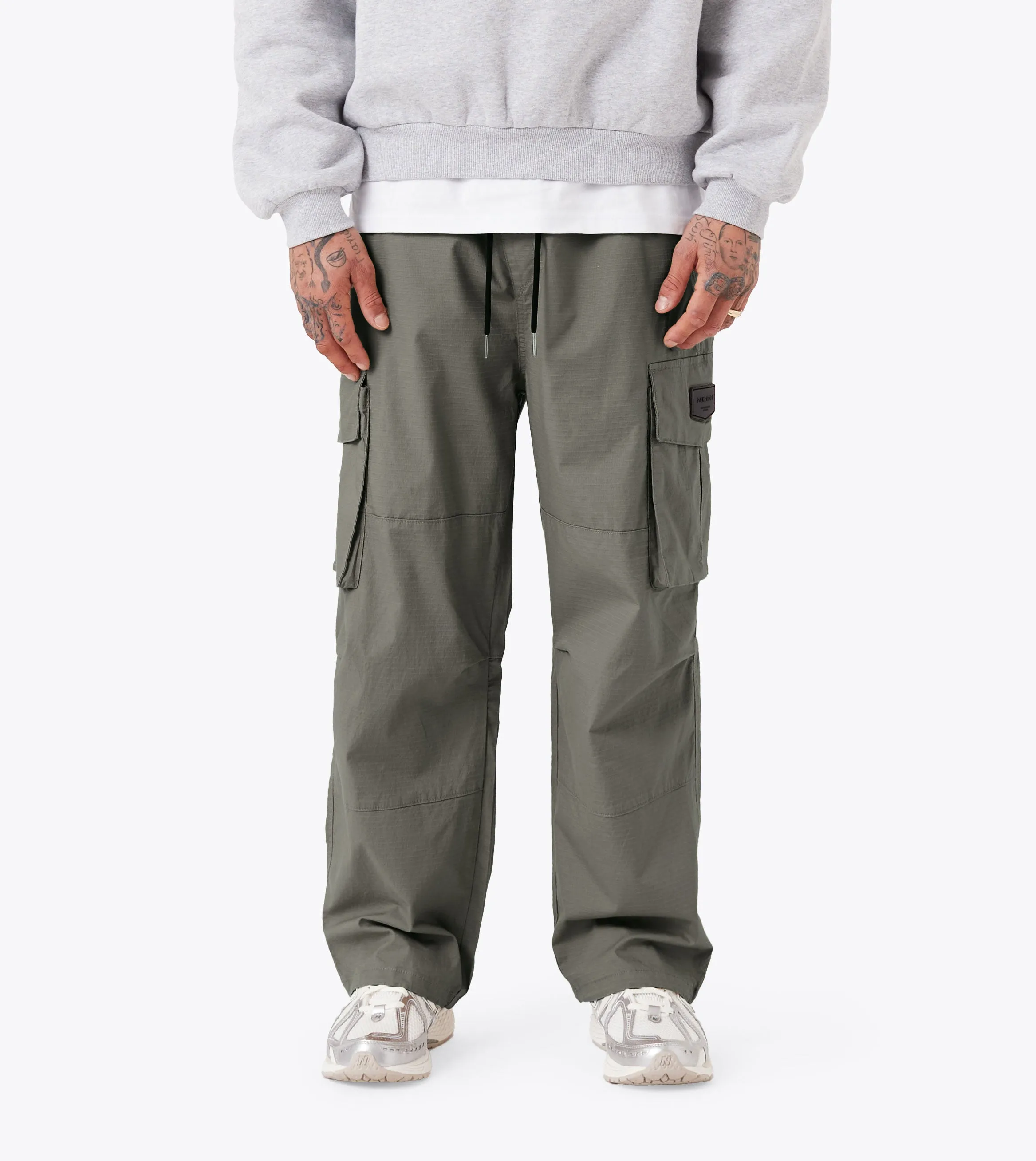 Timeless Utility tailored look Parachute Pant Olive