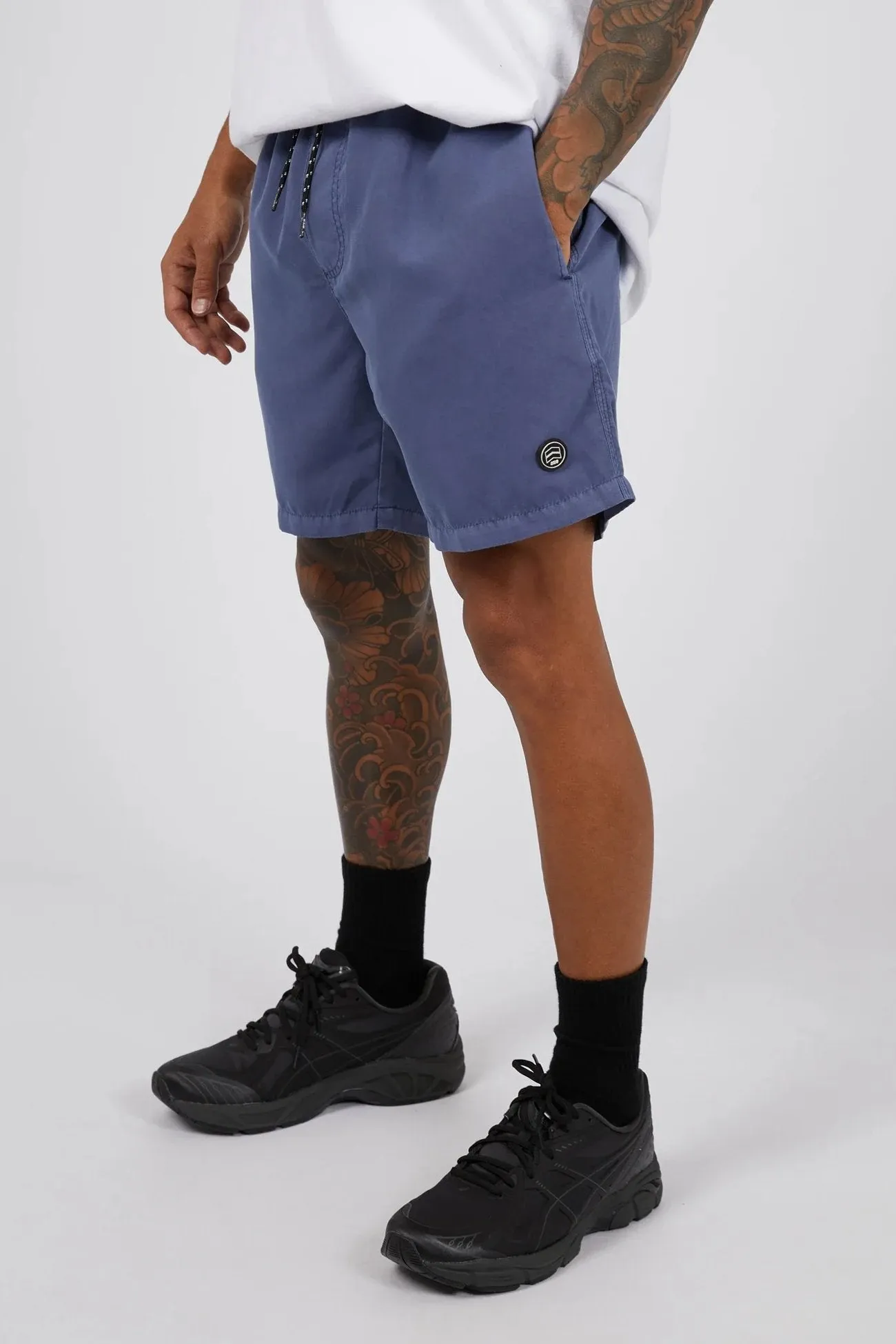 Illusion Short Shadow mid-rise