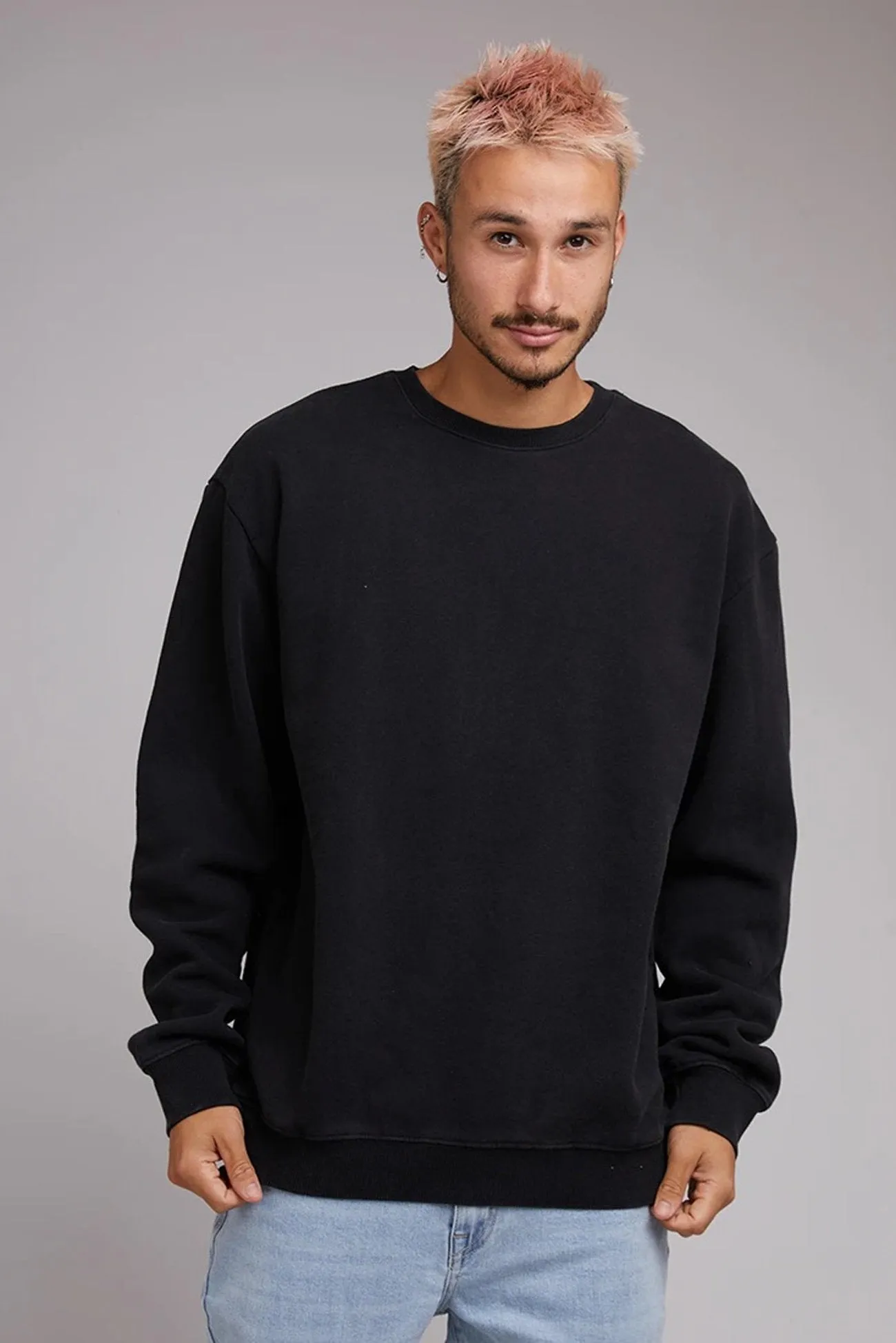 Yoga wear product weekday wearability Box Crew Washed Black