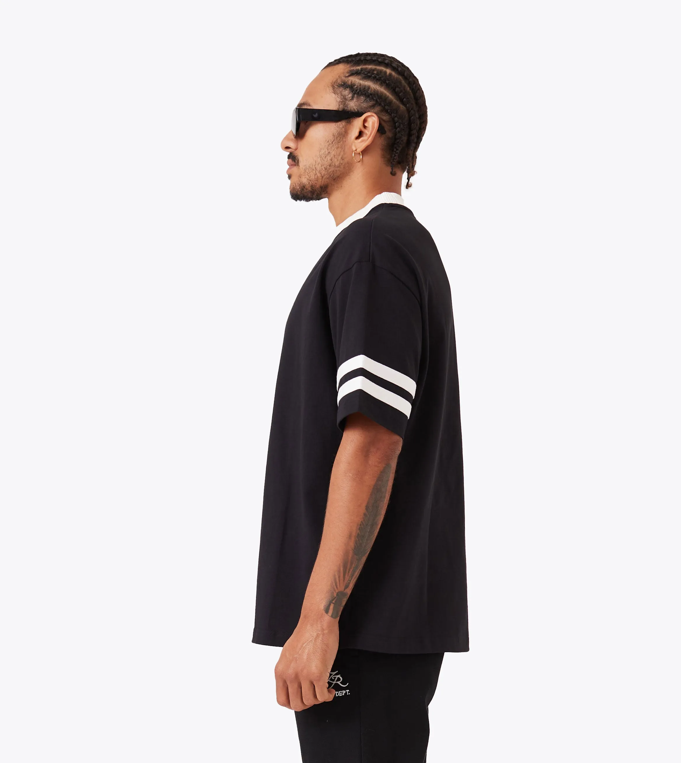 QB Lounge Tee Black Oversized Silhouette