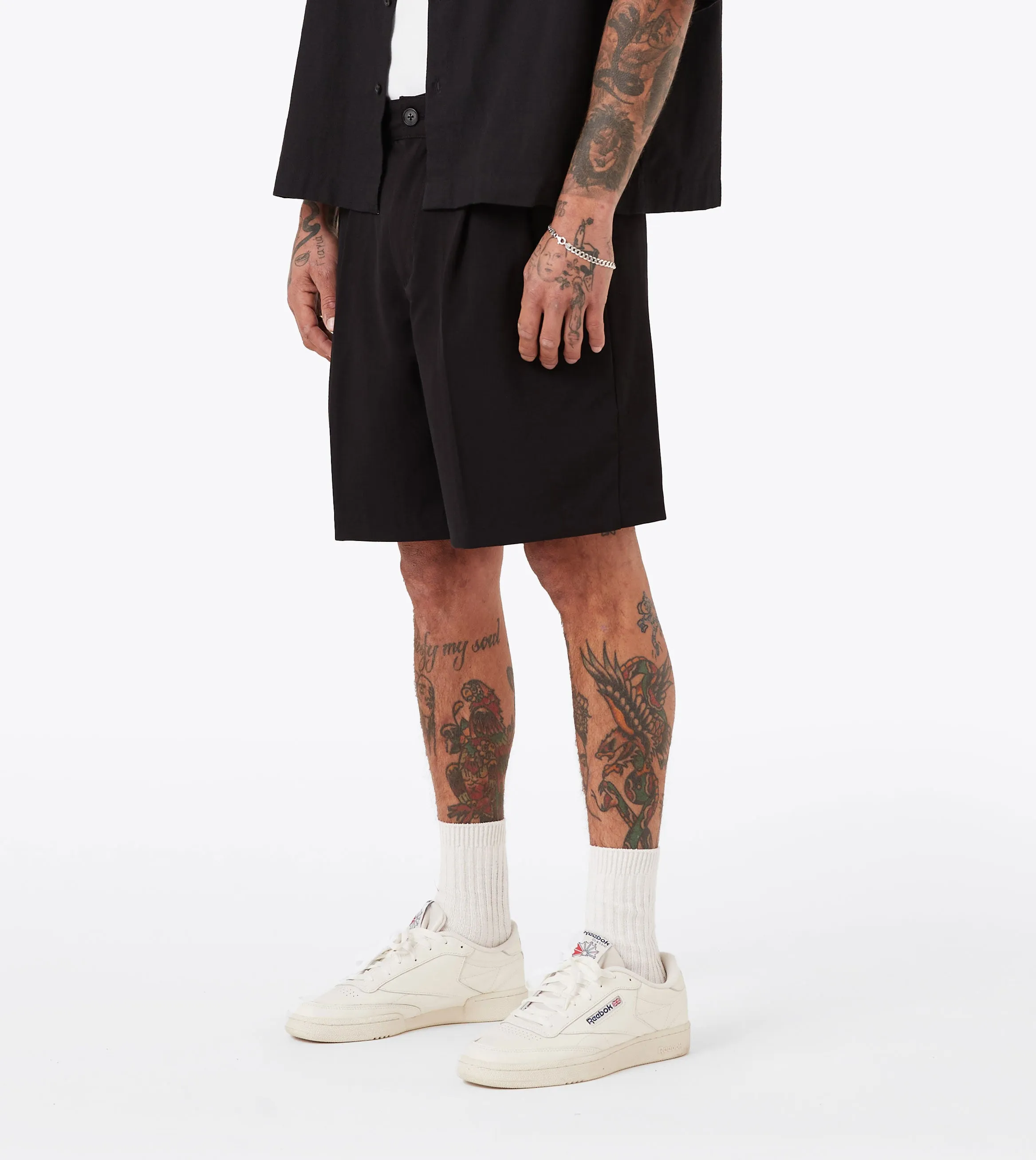 Herringbone Flow Short Black Flexible Hemline