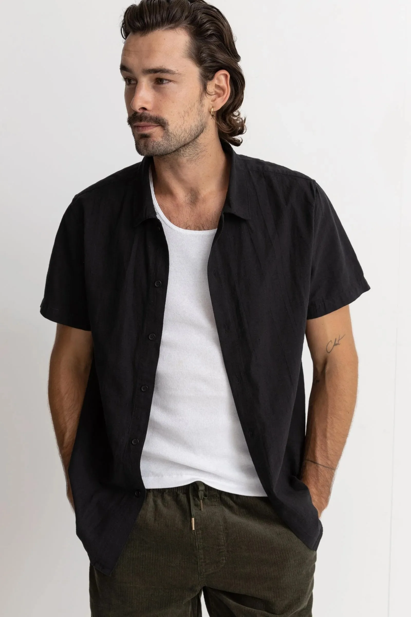 Classic Linen Short Sleeve Shirt Black Perfect for Vacation Layered Collar