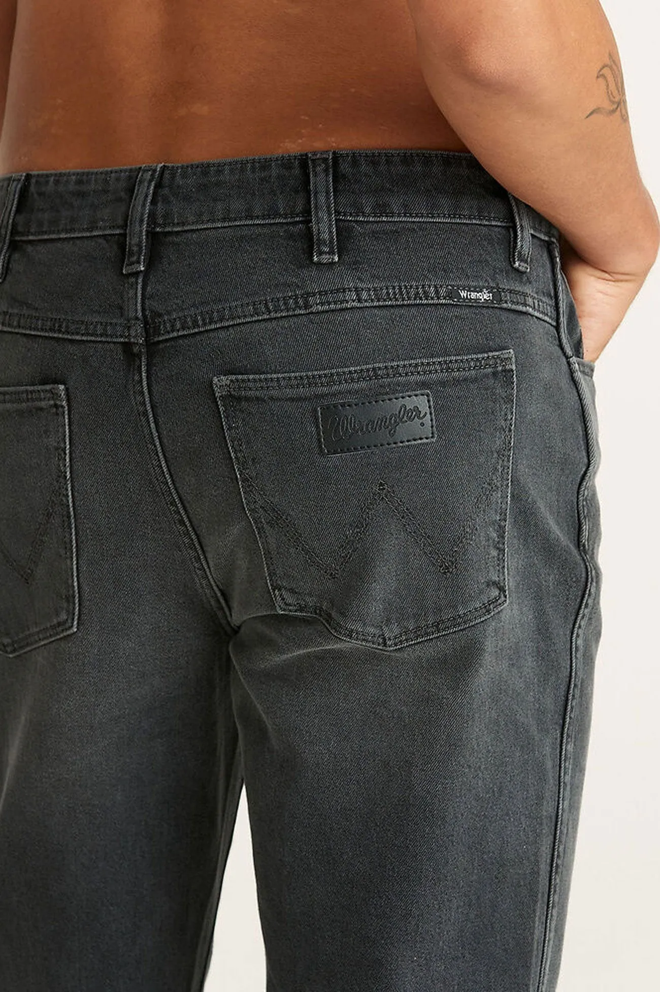 Outfit Essential Spencer Jean Smokey