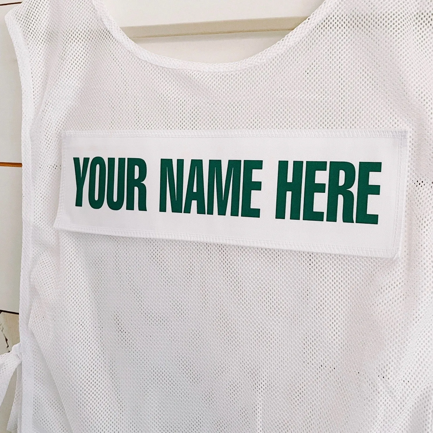 Weekend Ready Adult White Caddie Bib