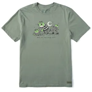 Perfect Comfort Wrinkle-Free Men's Who Let the Frogs Out? Short Sleeve Tee