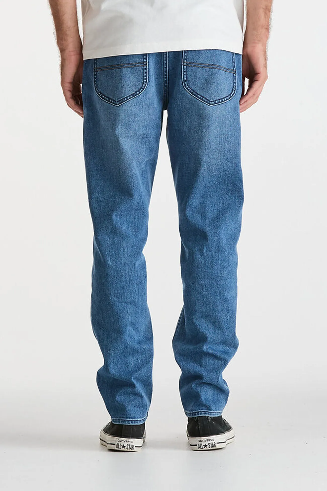 R4 Taper Jean Indigo Lounge Couple Look Work Ready