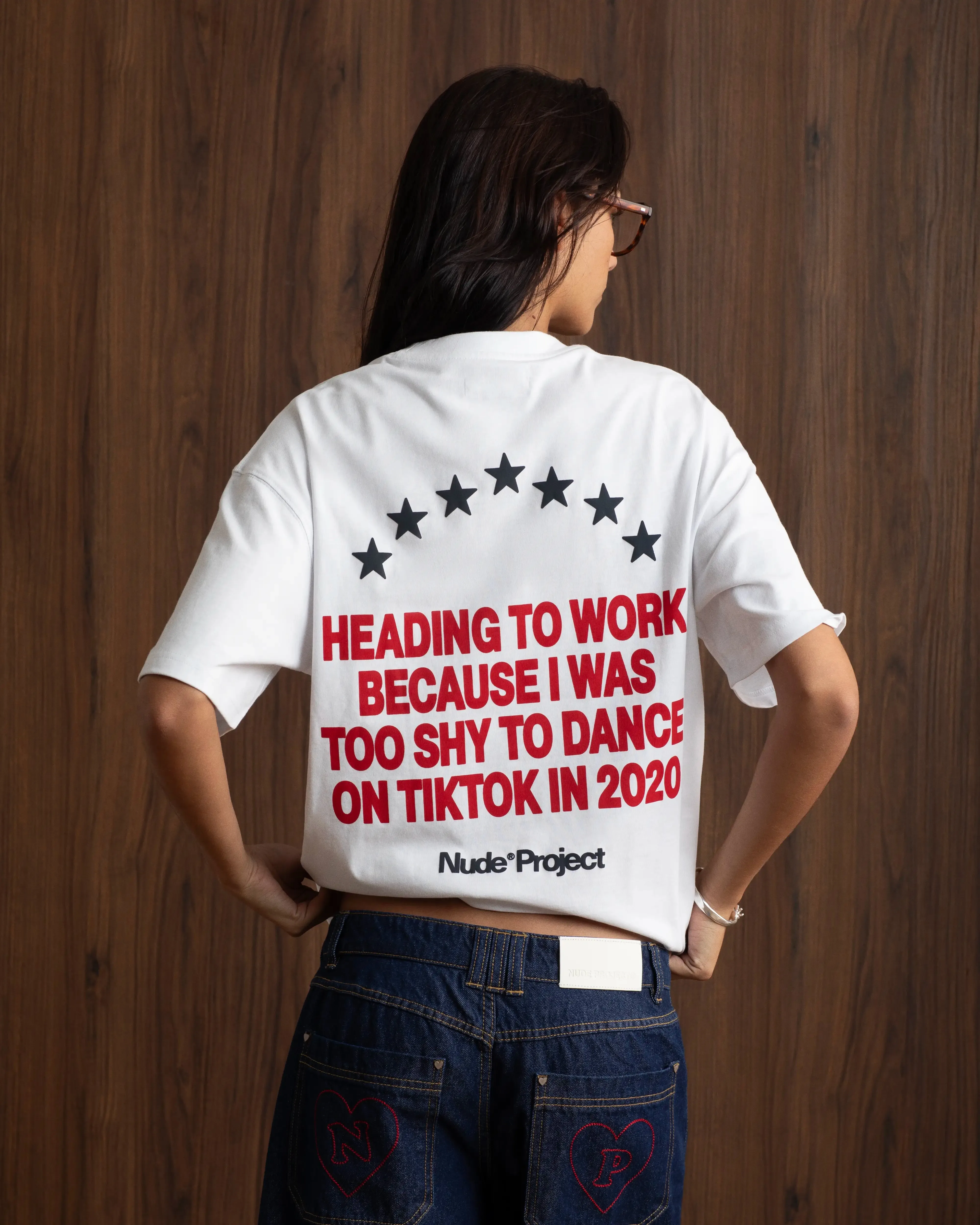 9-5 Tee White Cozy Comfort Look graduation