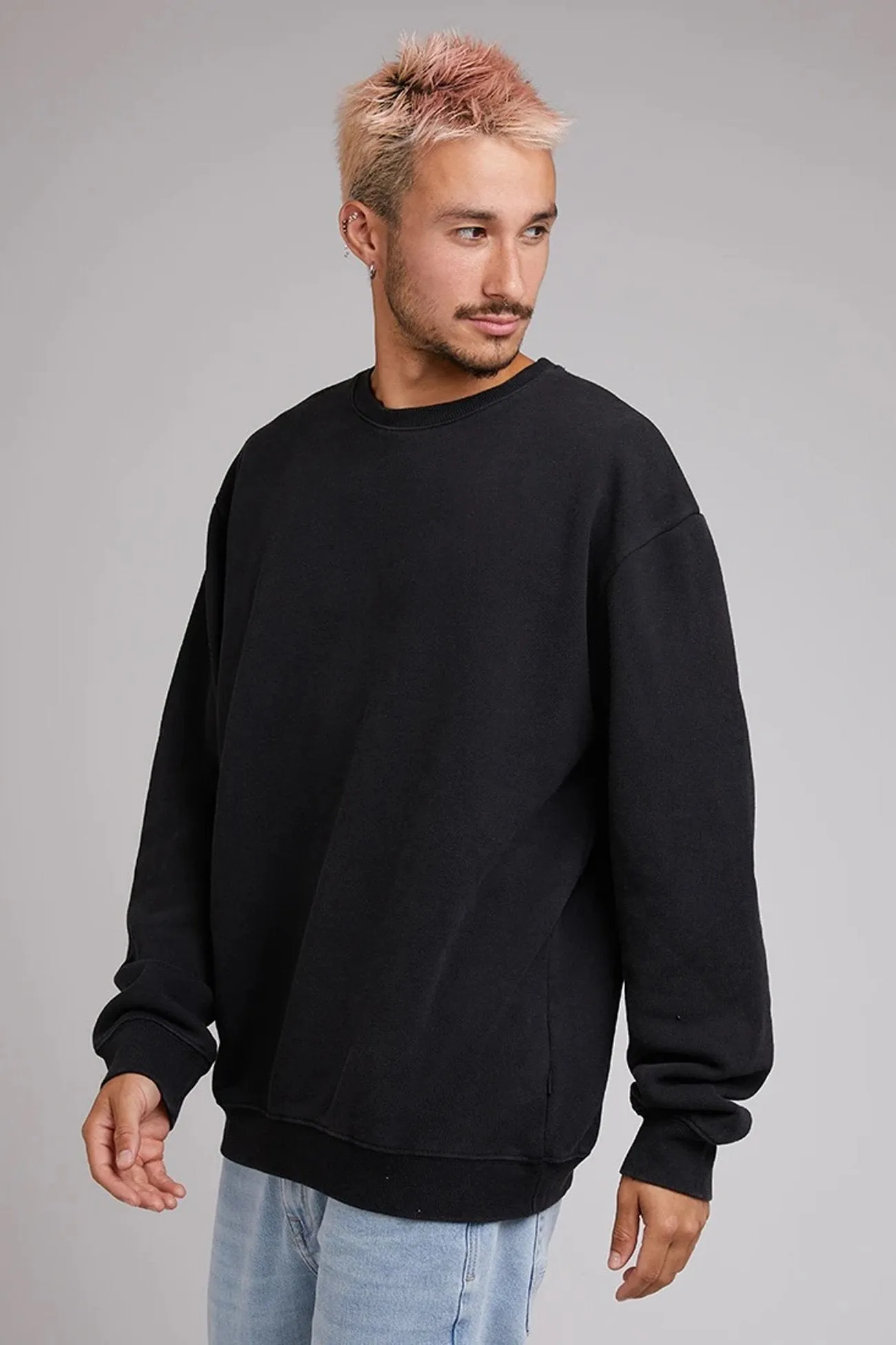 Box Crew Washed Black Everyday Look