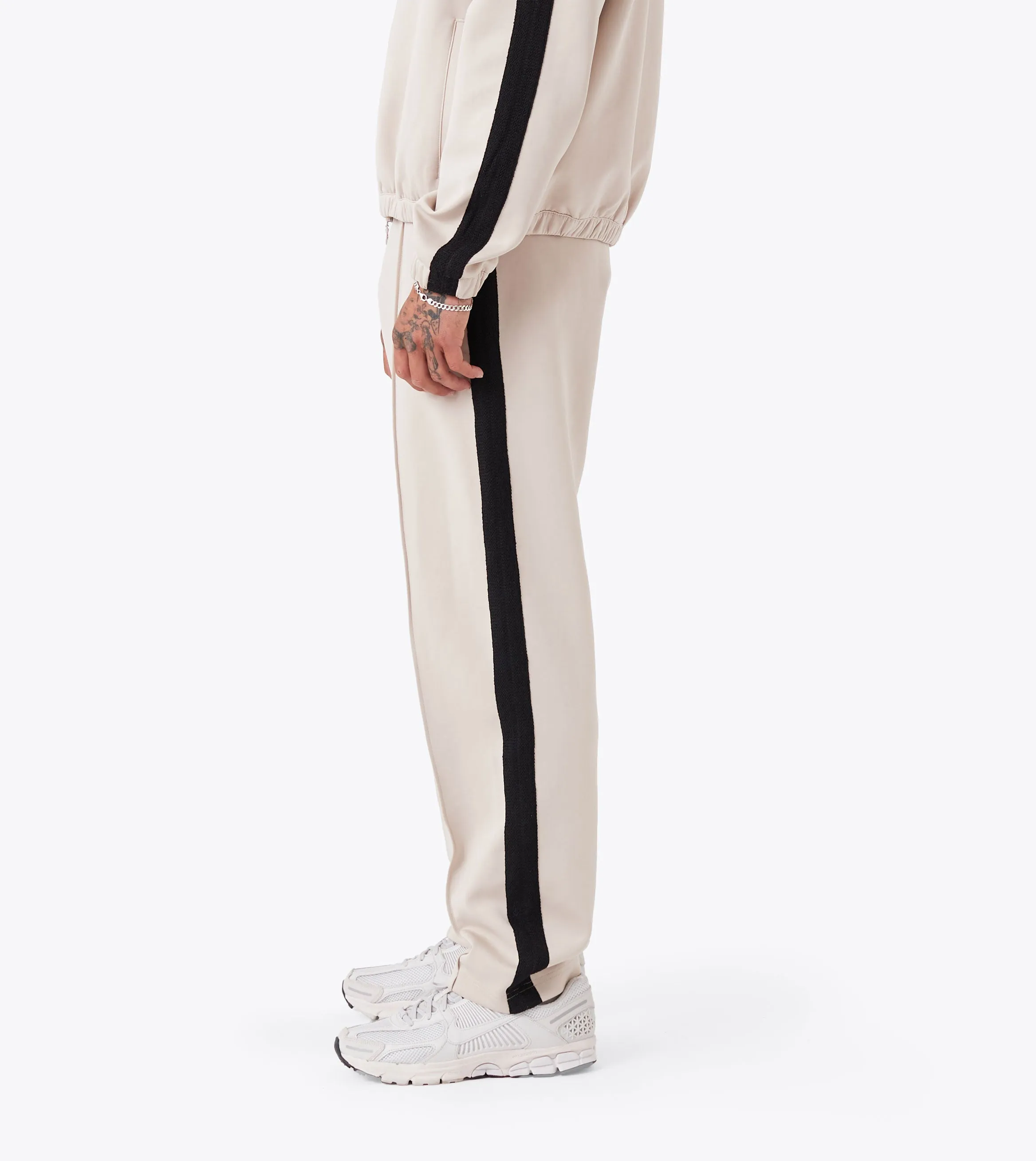 Recycled fibers Stitched Football Trackpant Oat