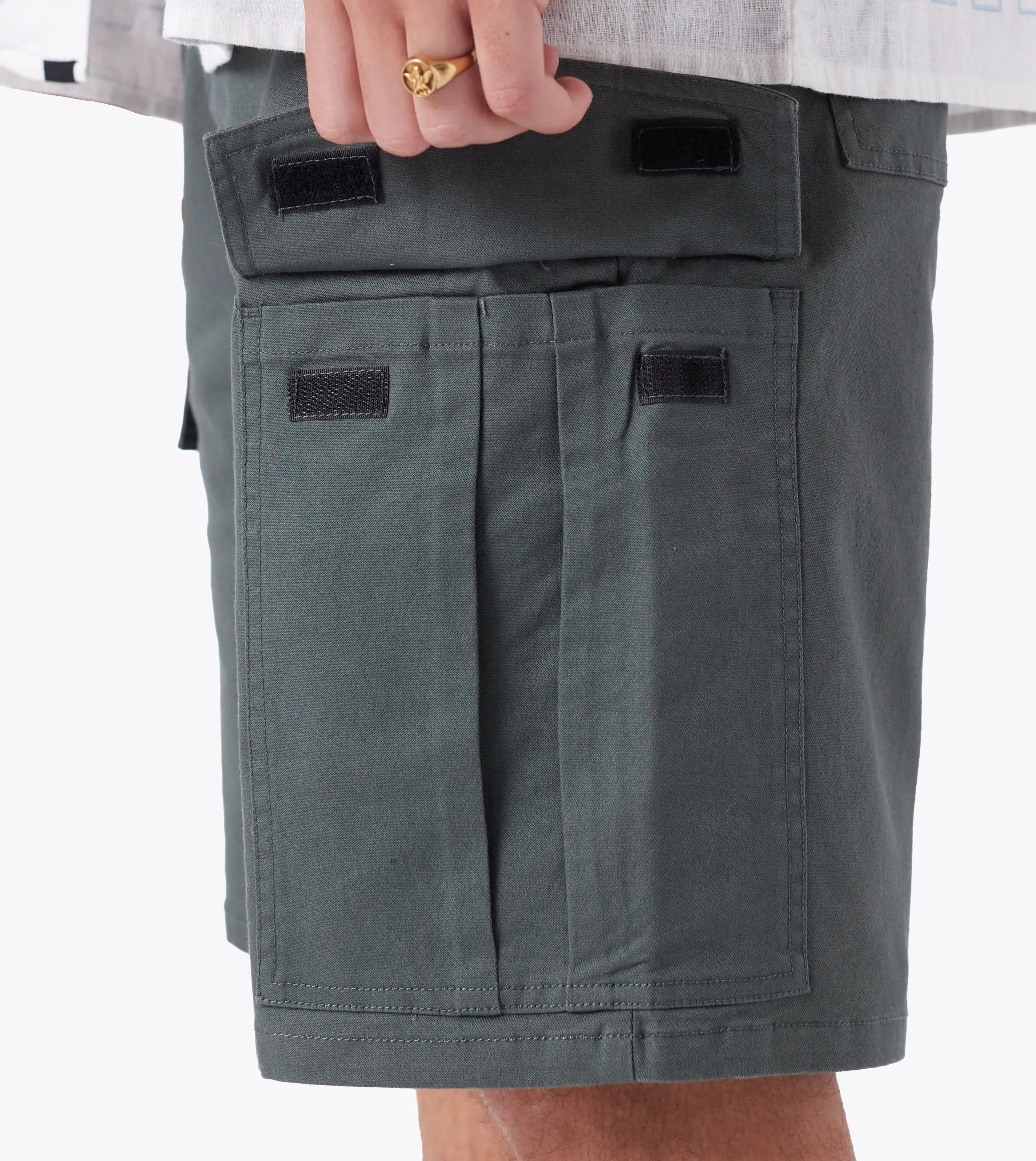 Static Resistant Fibers Skinny Fit Box    Cargo Short Olive