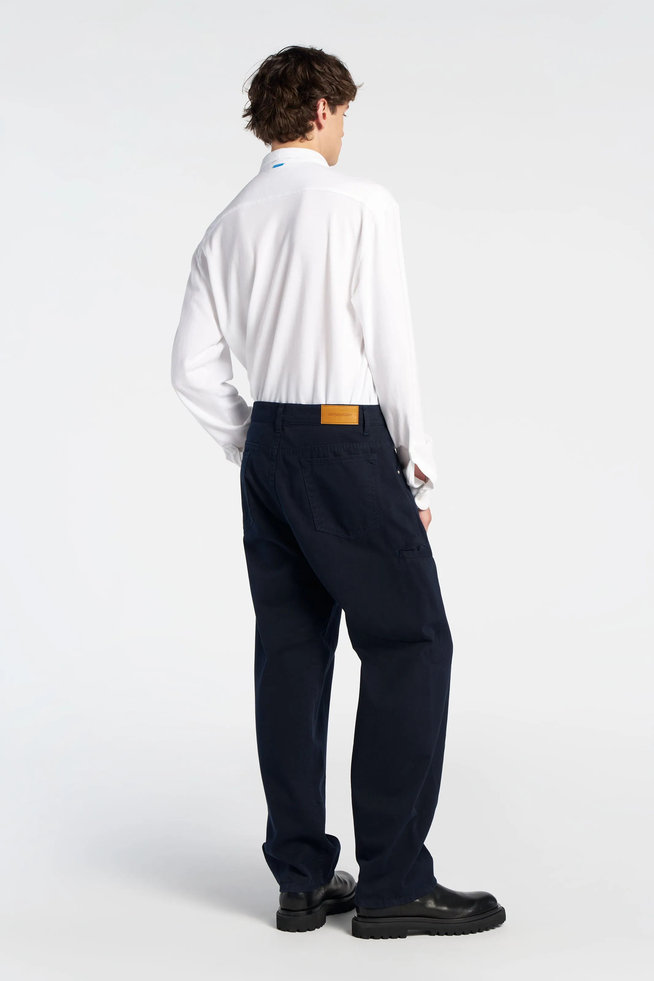 Classic Outfit Style Lennon Buttondown